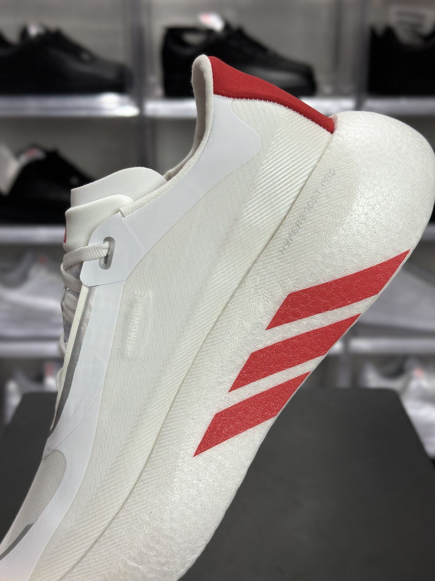220 adidas Hyperboost Edge M 跑鞋 阿迪达斯 Hyperboost Edge 爆米花跑鞋 白红训练鞋 KI1988