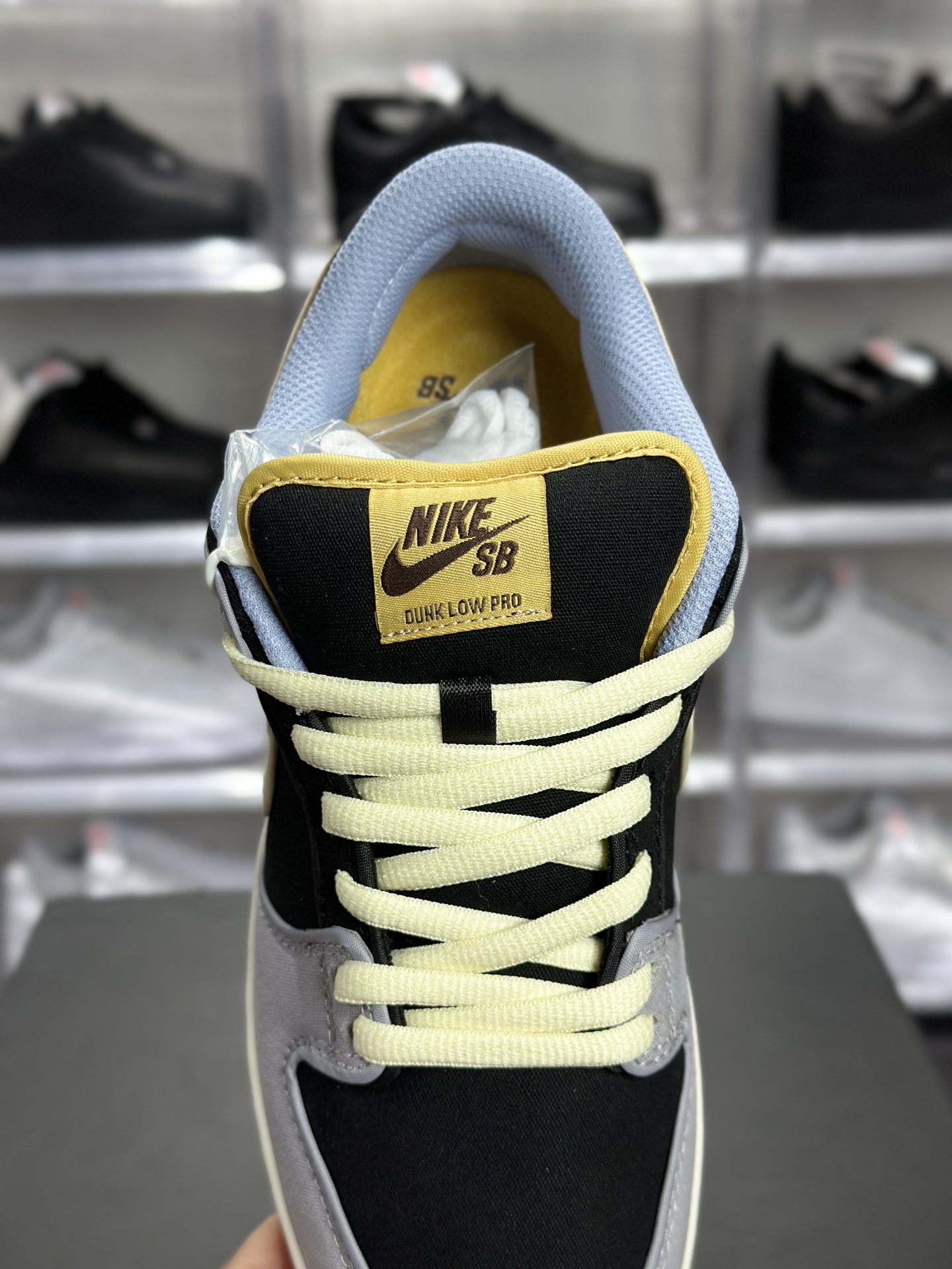 200 Nike Dunk SB Low 板鞋 Dunk SB Low 鬼脸联名款 黑灰米配色板鞋 FN5880-001
