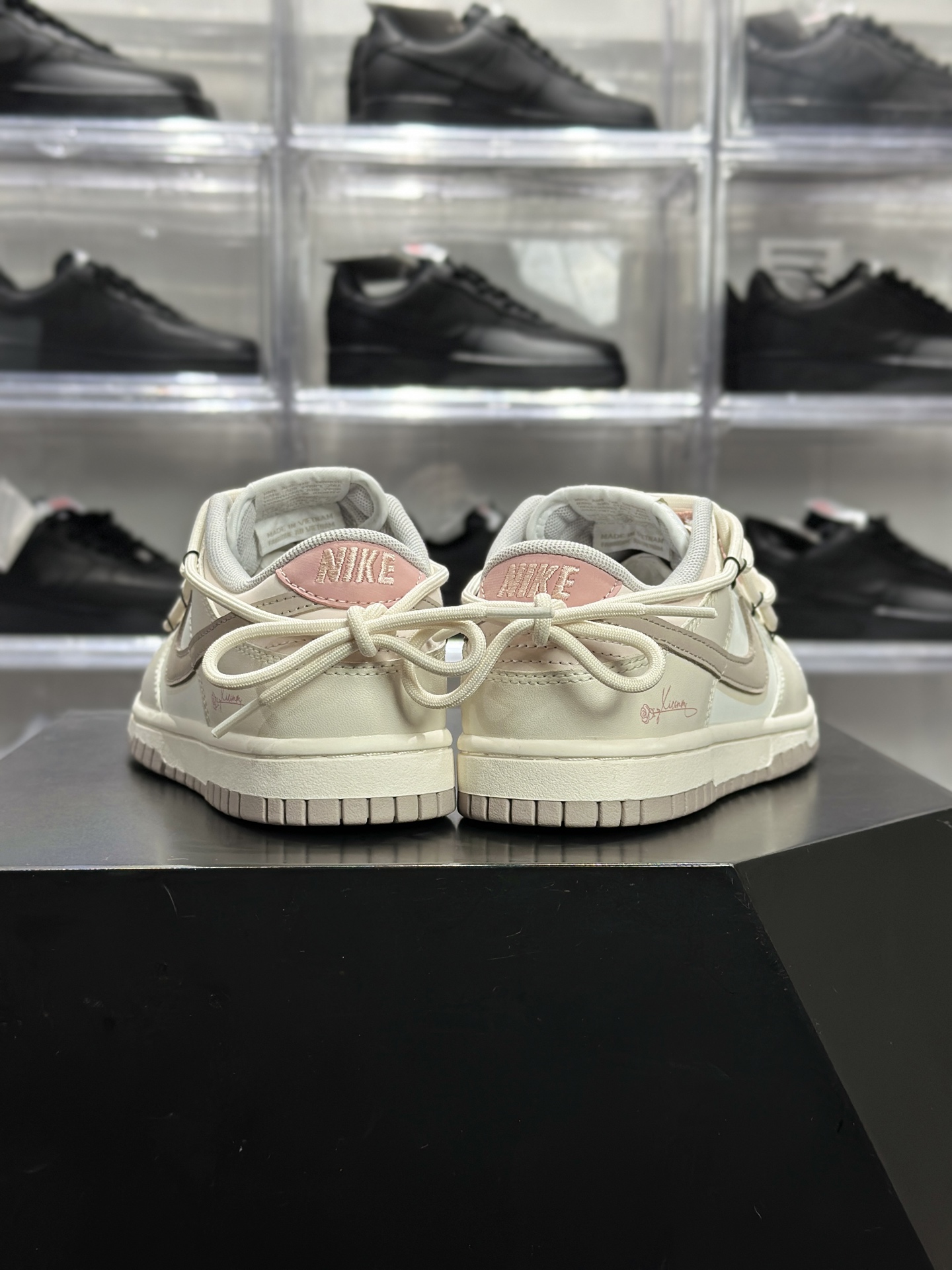 Nike Dunk Low Retro 米白 / 浅棕 / 粉配色(解构绑带定制款) 米雾告白 Dunk PG0510-057-莆田鞋,莆田鞋货源,高仿鞋,高仿鞋货源,安福档口,莆田高仿鞋,莆田鞋批发,高仿鞋批发,莆田高仿运动鞋,高仿运动鞋,莆田运动鞋 Nike Dunk Low Retro 米白 / 浅棕 / 粉配色(解构绑带定制款) 米雾告白 Dunk PG0510-057