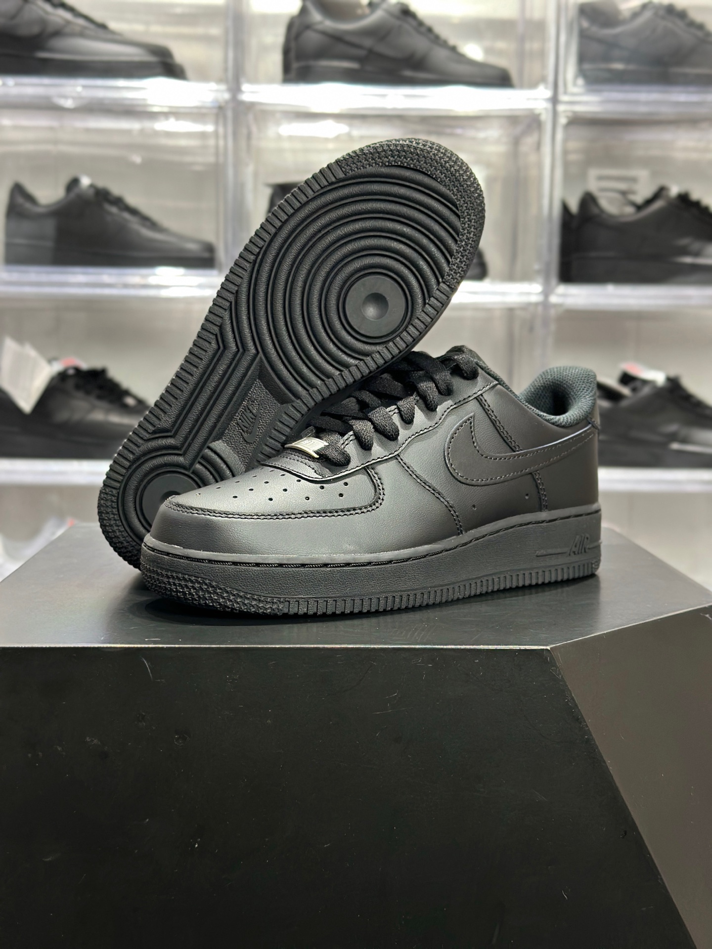 OG版本 Nike Air Force 1 Low「空军 全黑武士」百搭常青款