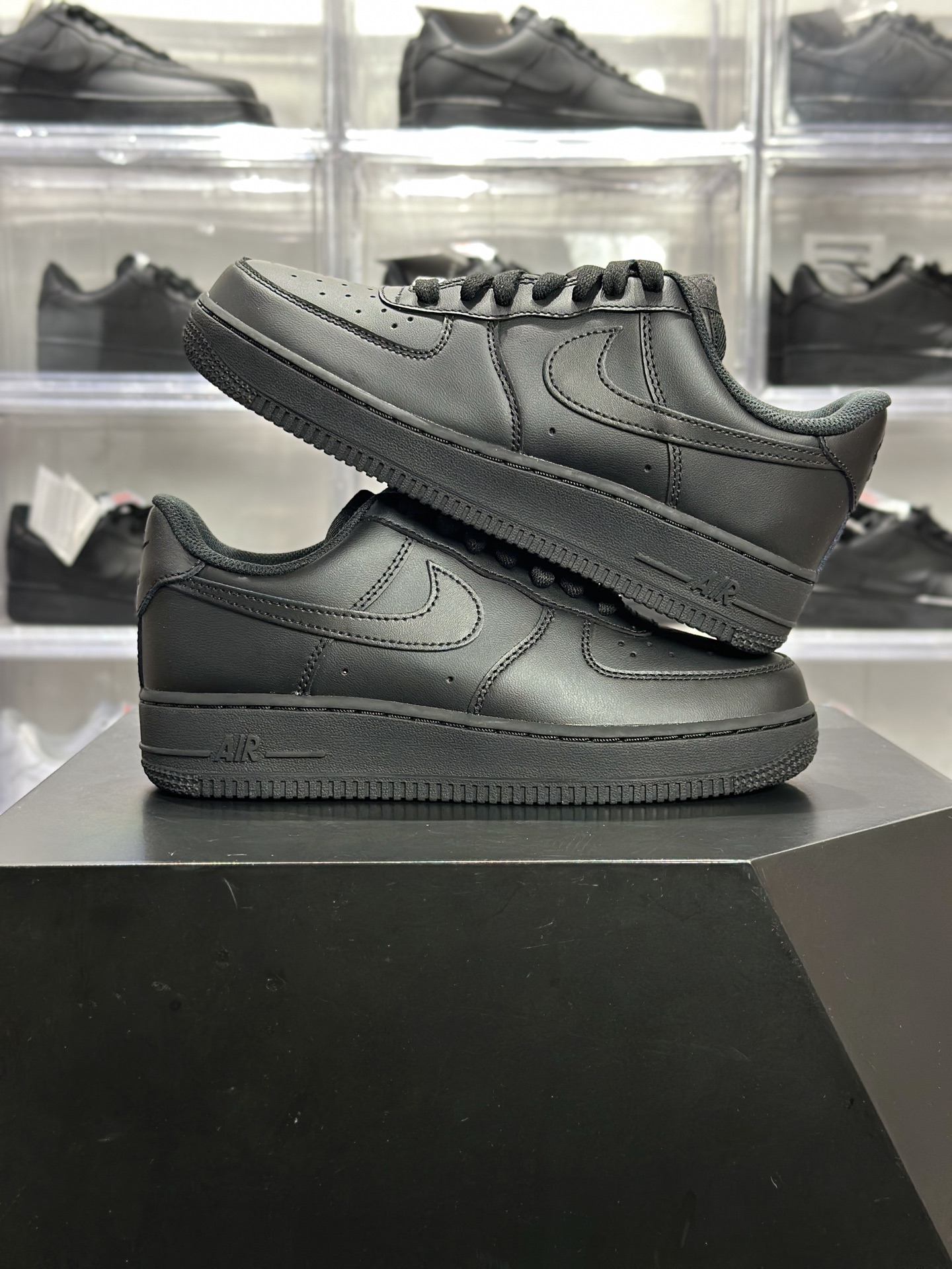 OG版本 Nike Air Force 1 Low「空军 全黑武士」百搭常青款