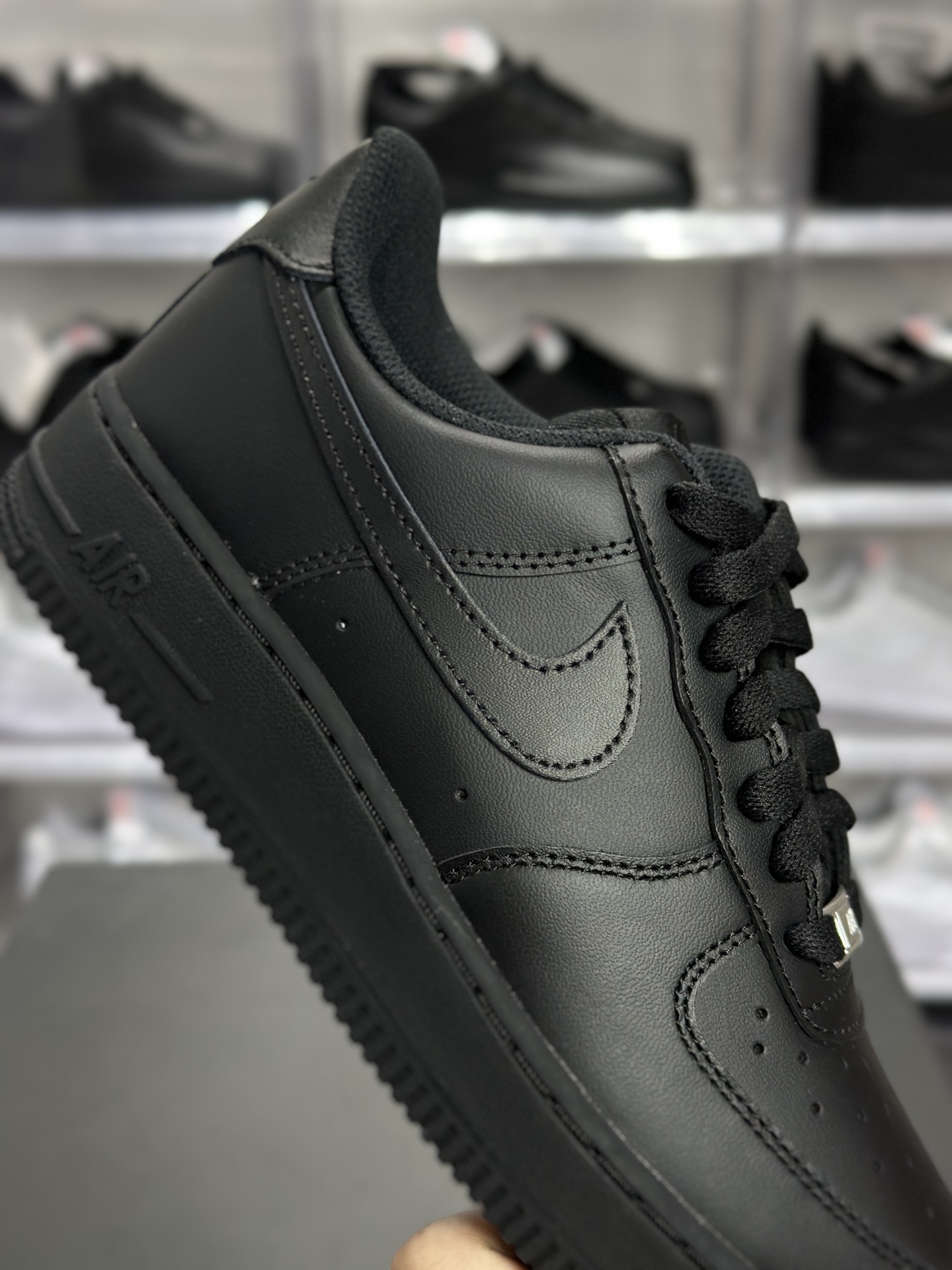 OG版本 Nike Air Force 1 Low「空军 全黑武士」百搭常青款