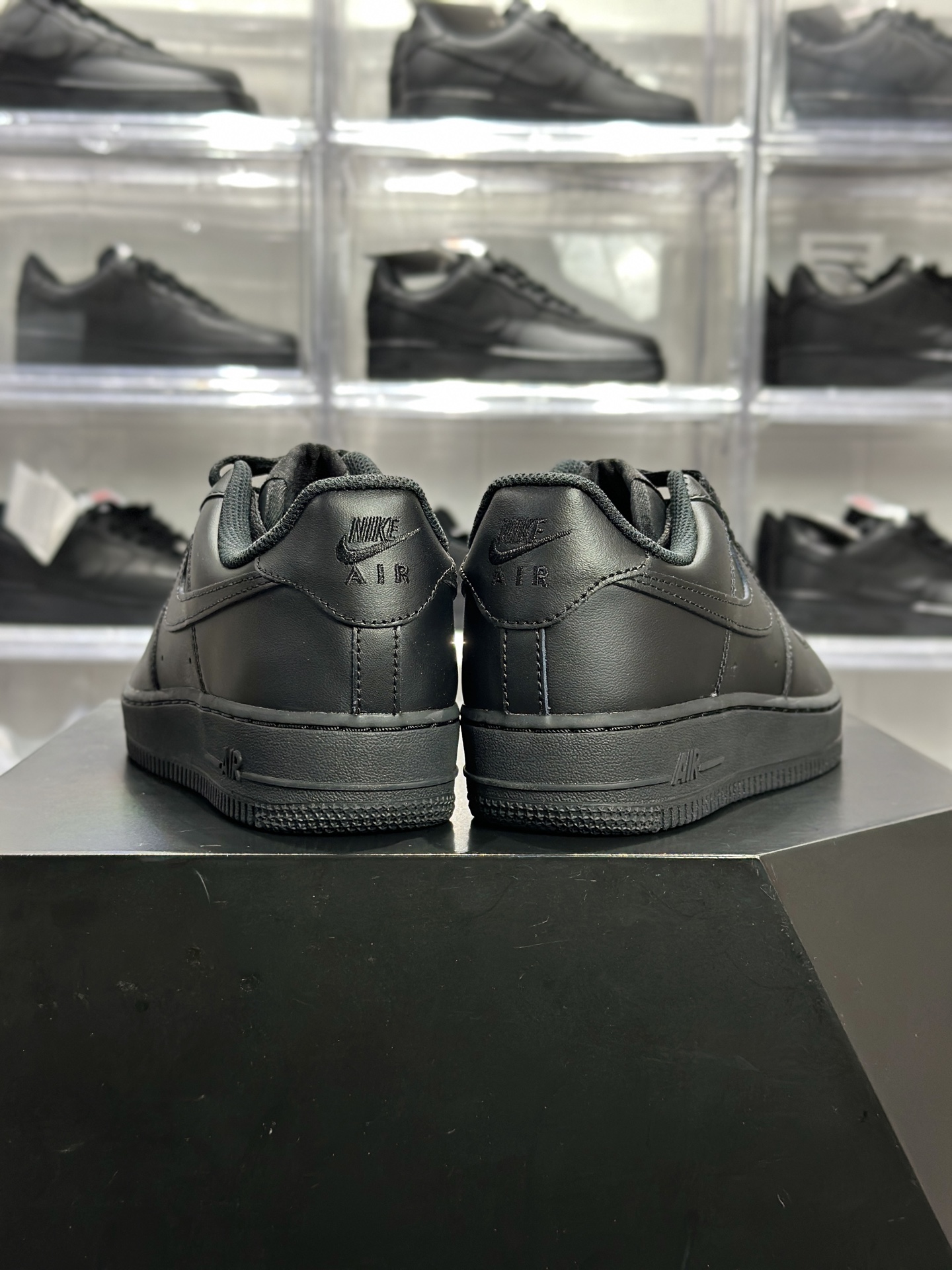 OG版本 Nike Air Force 1 Low「空军 全黑武士」百搭常青款