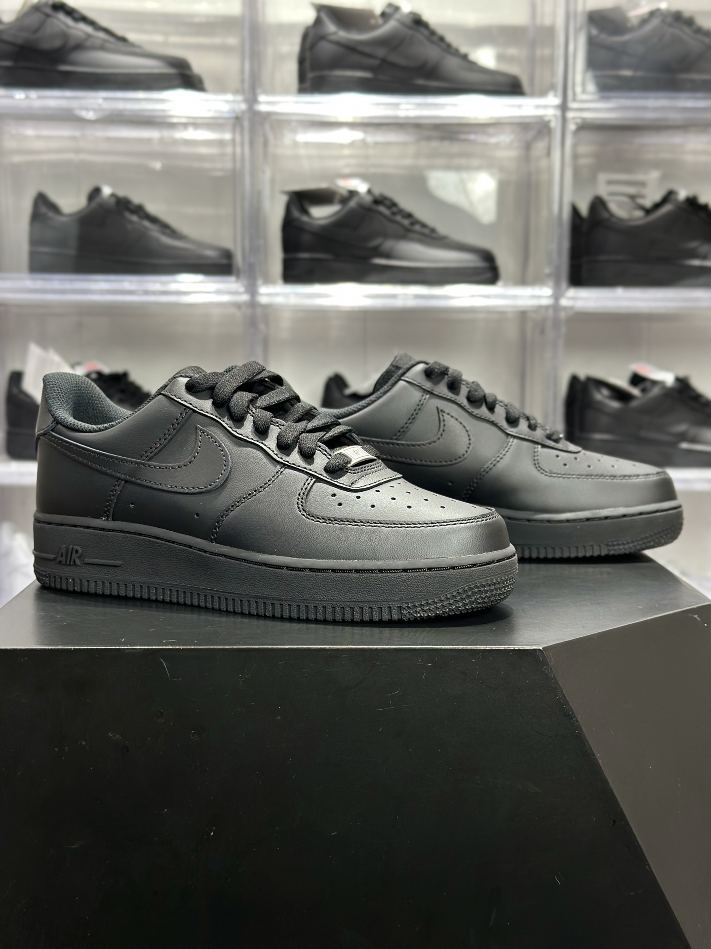 OG版本 Nike Air Force 1 Low「空军 全黑武士」百搭常青款