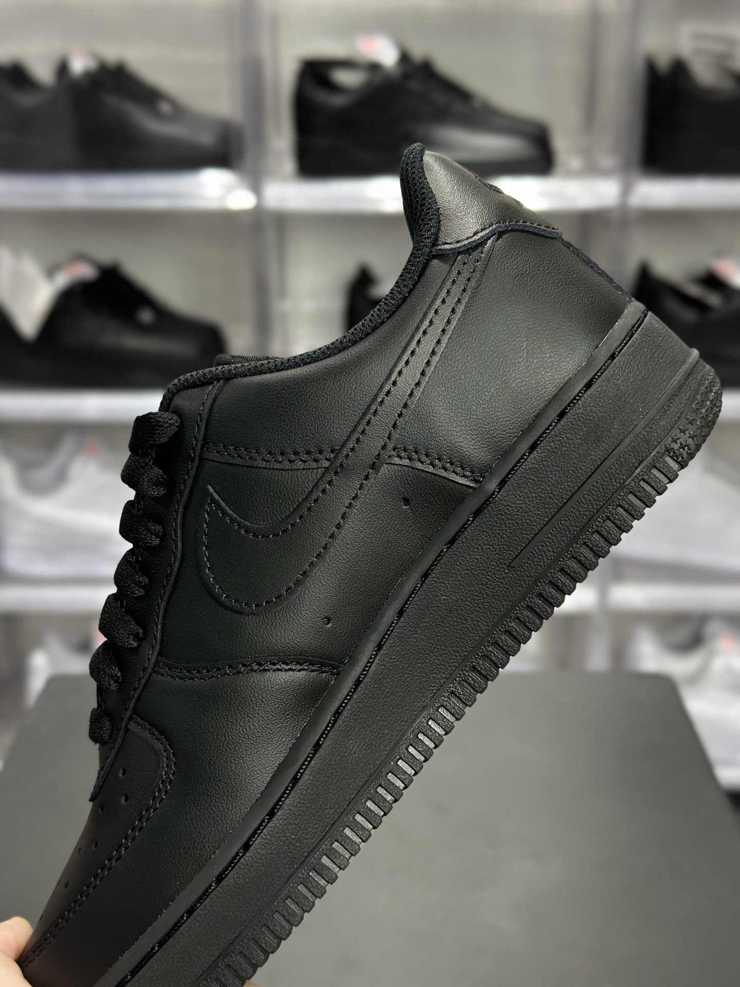 OG版本 Nike Air Force 1 Low「空军 全黑武士」百搭常青款