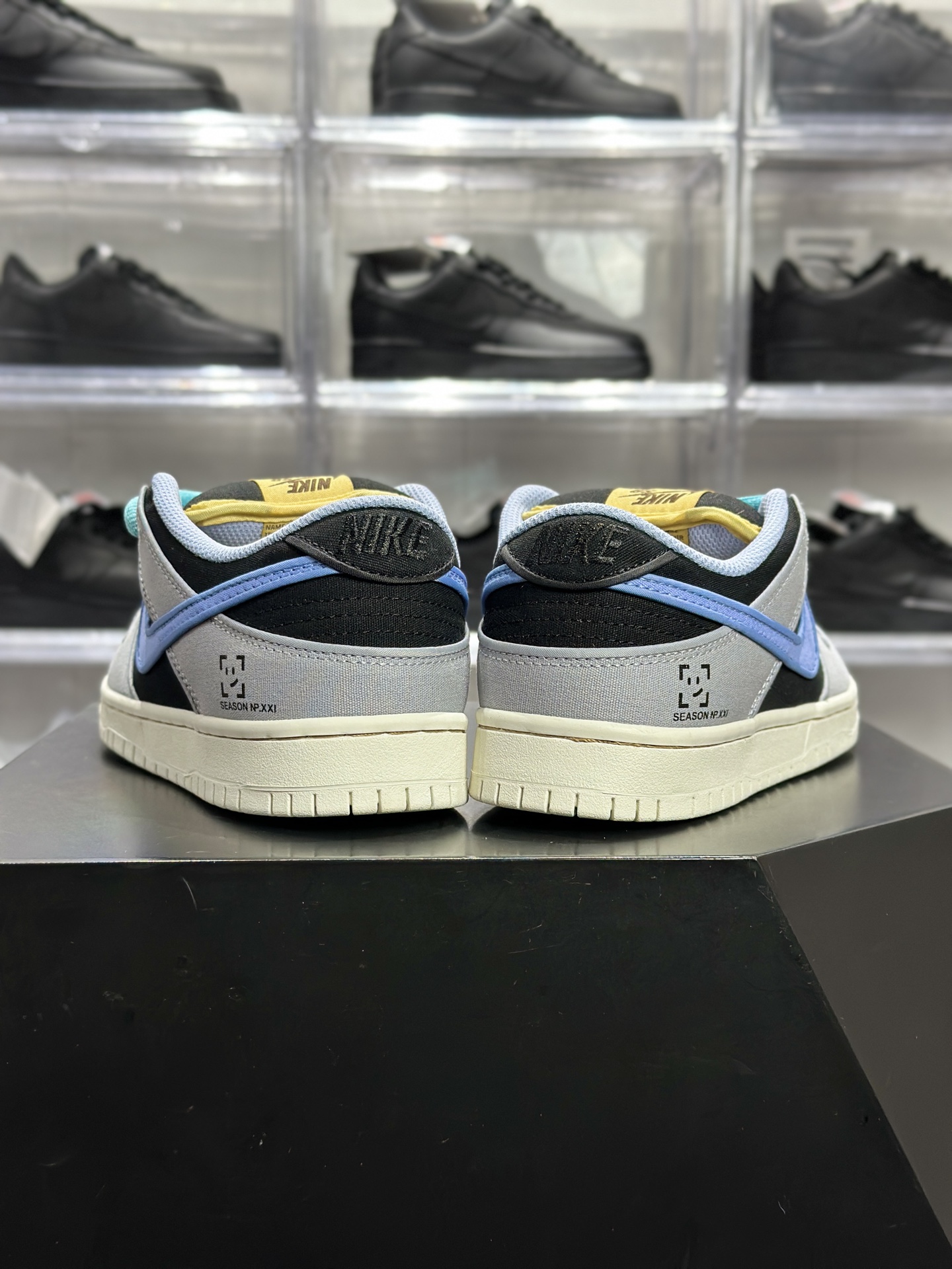 Nike SB Dunk Low 黑灰蓝配色 FN5880-001