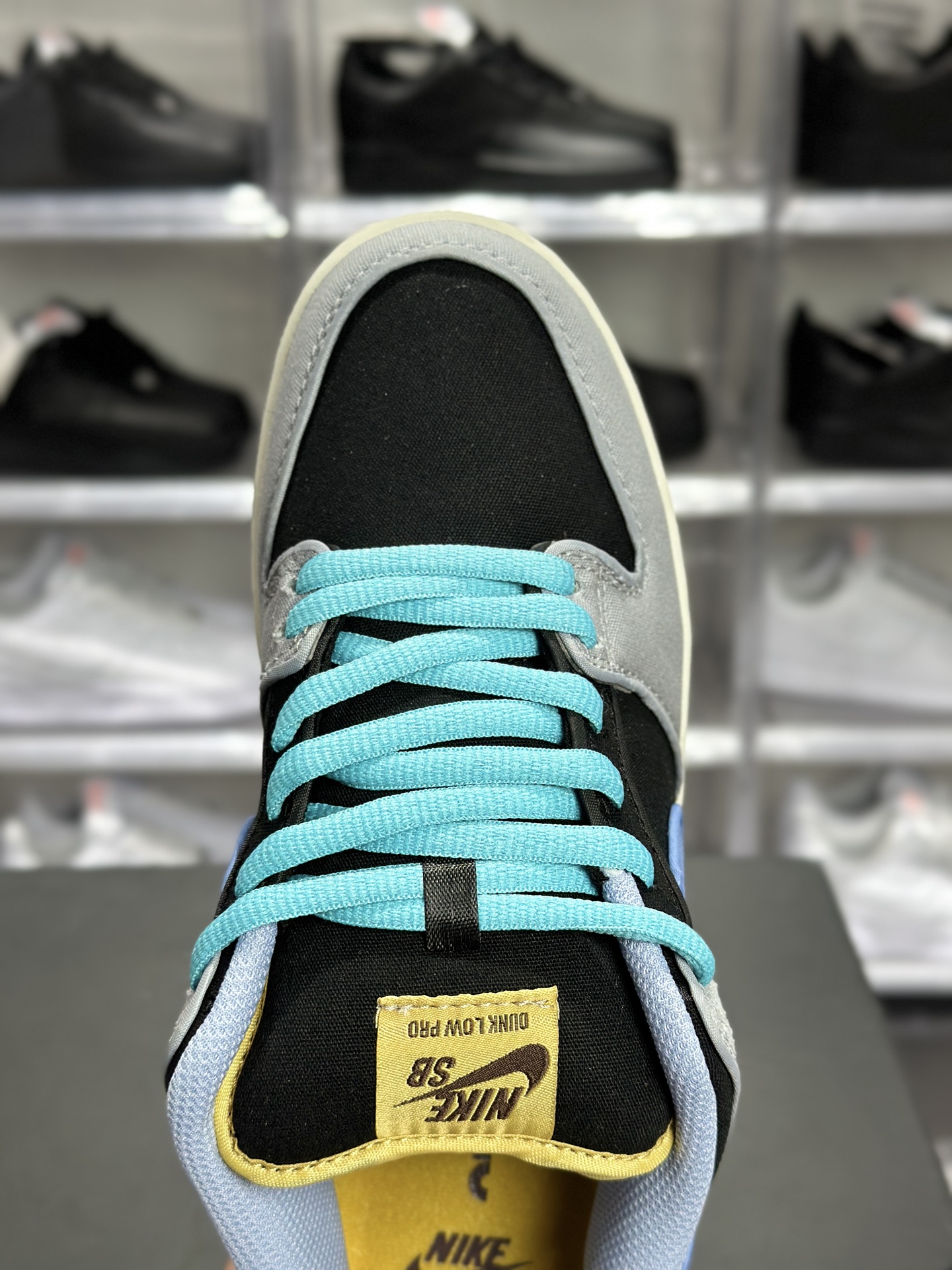 Nike SB Dunk Low 黑灰蓝配色 FN5880-001