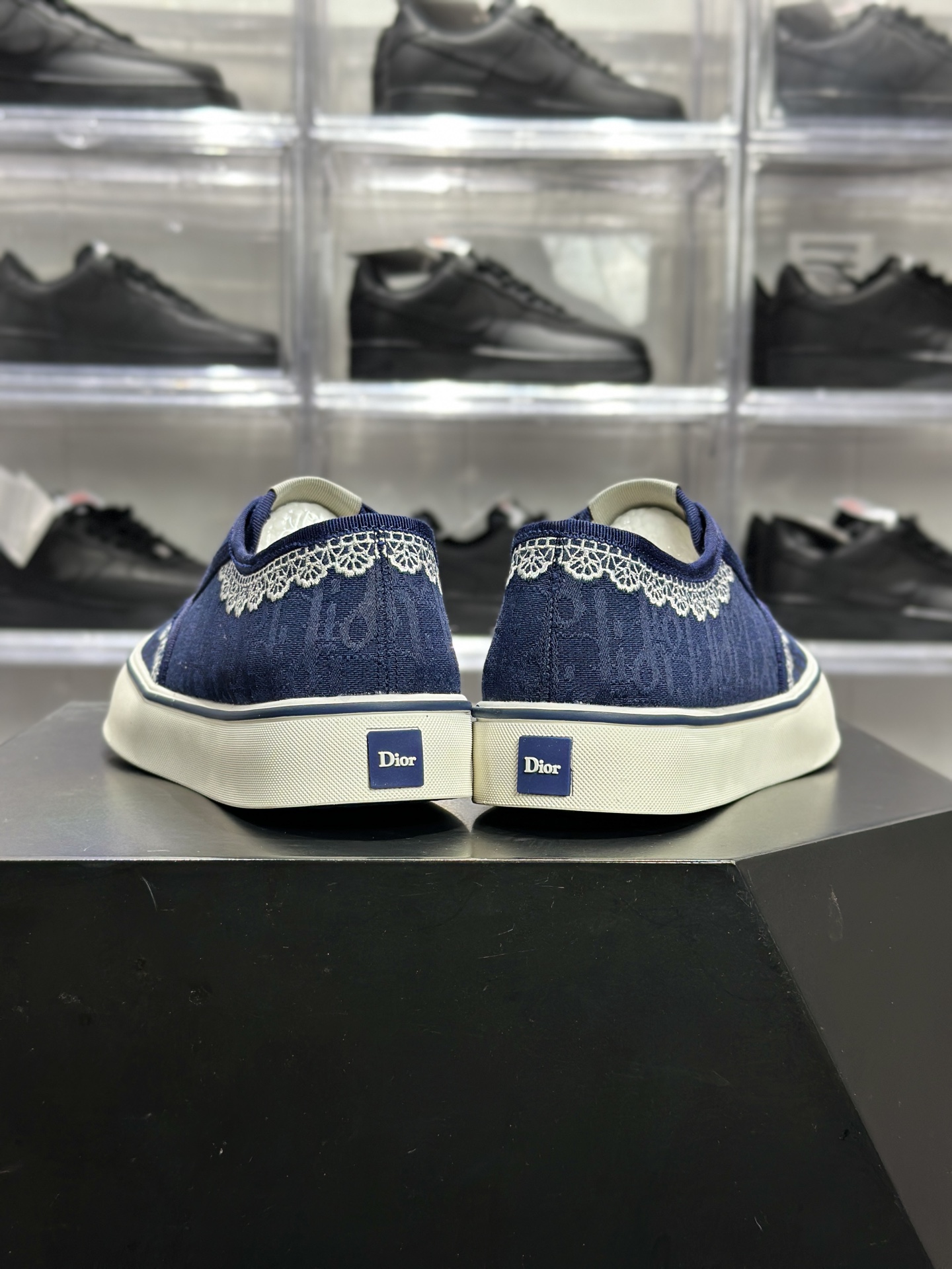 权威实拍 NP626695 新货迪奥 Dior Walk'n'Dior Oblique 蕾丝款低帮帆布鞋 藏青老花 / 蕾丝刺绣款-Top High Quatity Cheap Sneakers Fashion Clothing Clothes Bags handbags Shoes of all Brand wholesale With The best Quality And Beautiful Price from China Factory Chinese suppliers wholesaler seller 权威实拍 NP626695 新货迪奥 Dior Walk'n'Dior Oblique 蕾丝款低帮帆布鞋 藏青老花 / 蕾丝刺绣款