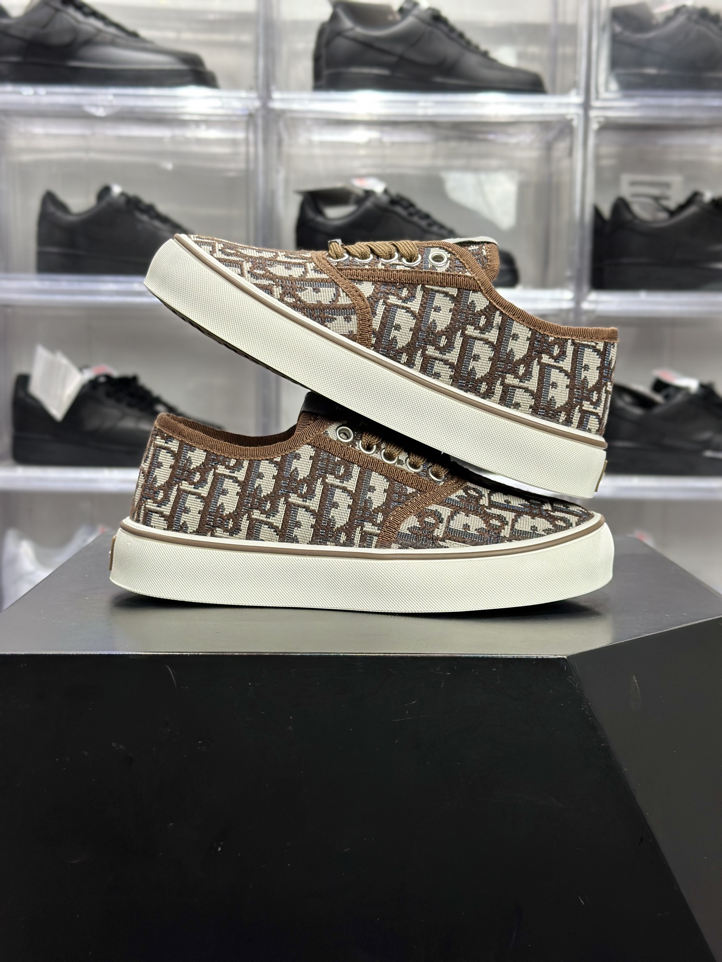 权威实拍 NP626696 新货迪奥 Dior Walk'n'Dior Oblique 低帮帆布鞋 经典棕老花款-Top High Quatity Cheap Sneakers Fashion Clothing Clothes Bags handbags Shoes of all Brand wholesale With The best Quality And Beautiful Price from China Factory Chinese suppliers wholesaler seller 权威实拍 NP626696 新货迪奥 Dior Walk'n'Dior Oblique 低帮帆布鞋 经典棕老花款