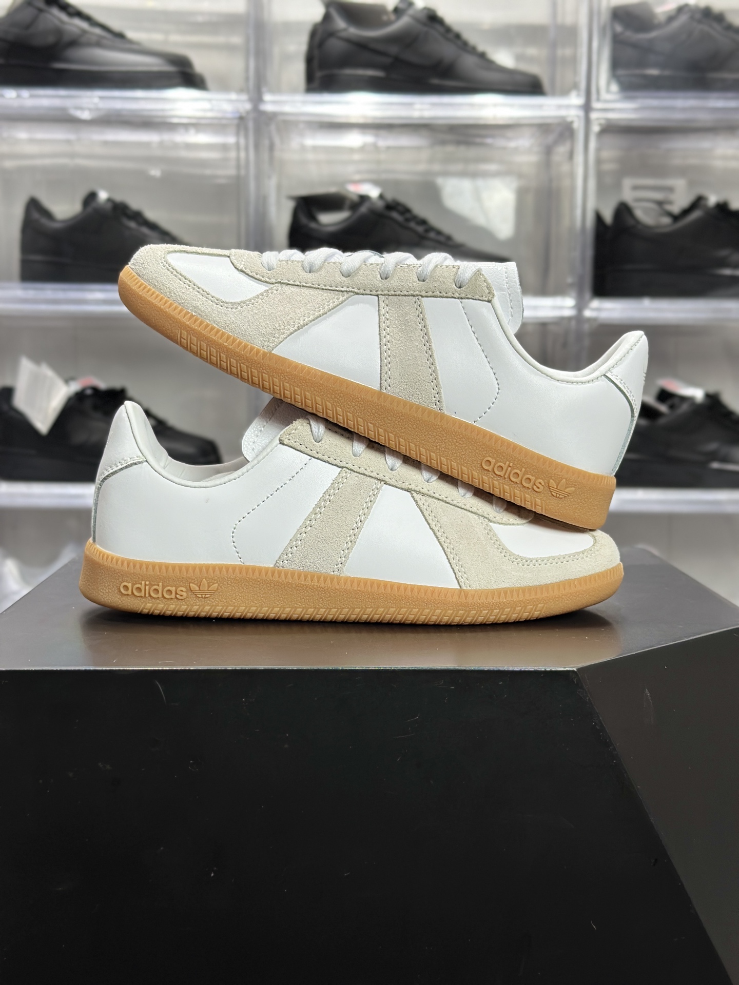 240 adidas Originals BW Army 米白灰配色 德训鞋 JR2002
