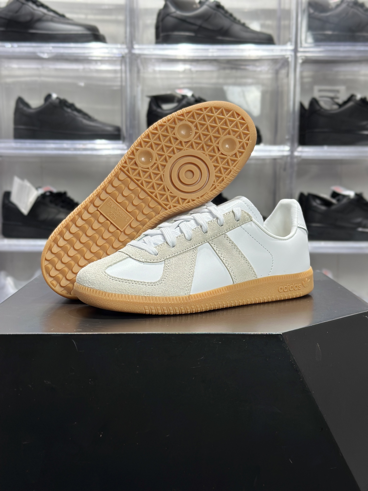 240 adidas Originals BW Army 米白灰配色 德训鞋 JR2002