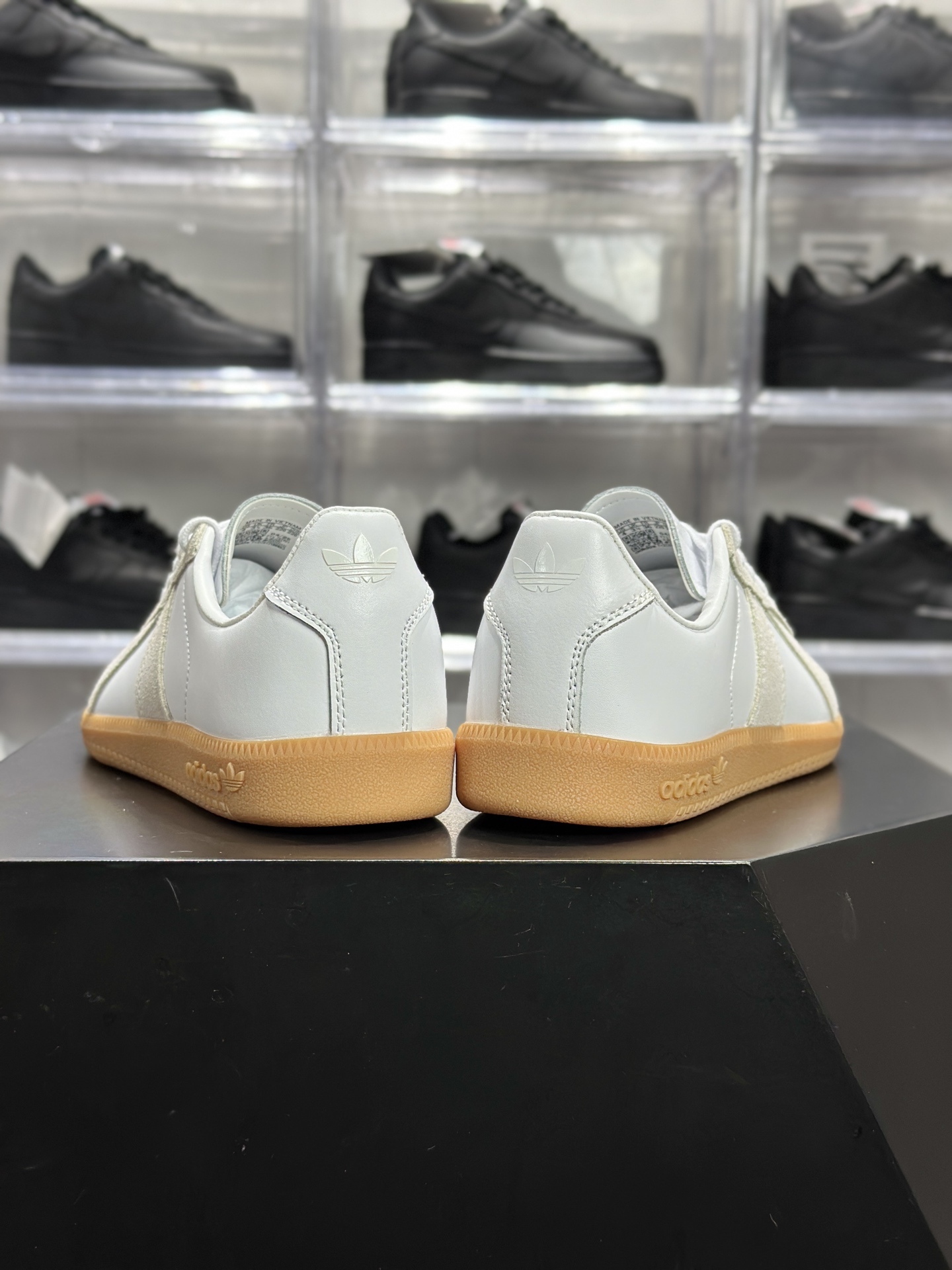240 adidas Originals BW Army 米白灰配色 德训鞋 JR2002
