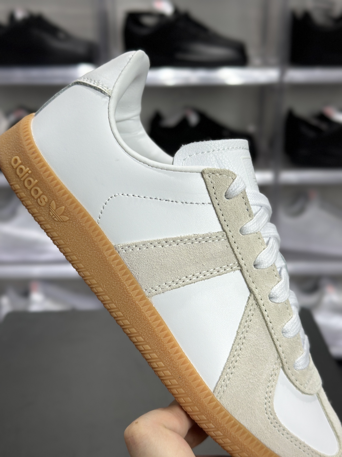 240 adidas Originals BW Army 米白灰配色 德训鞋 JR2002