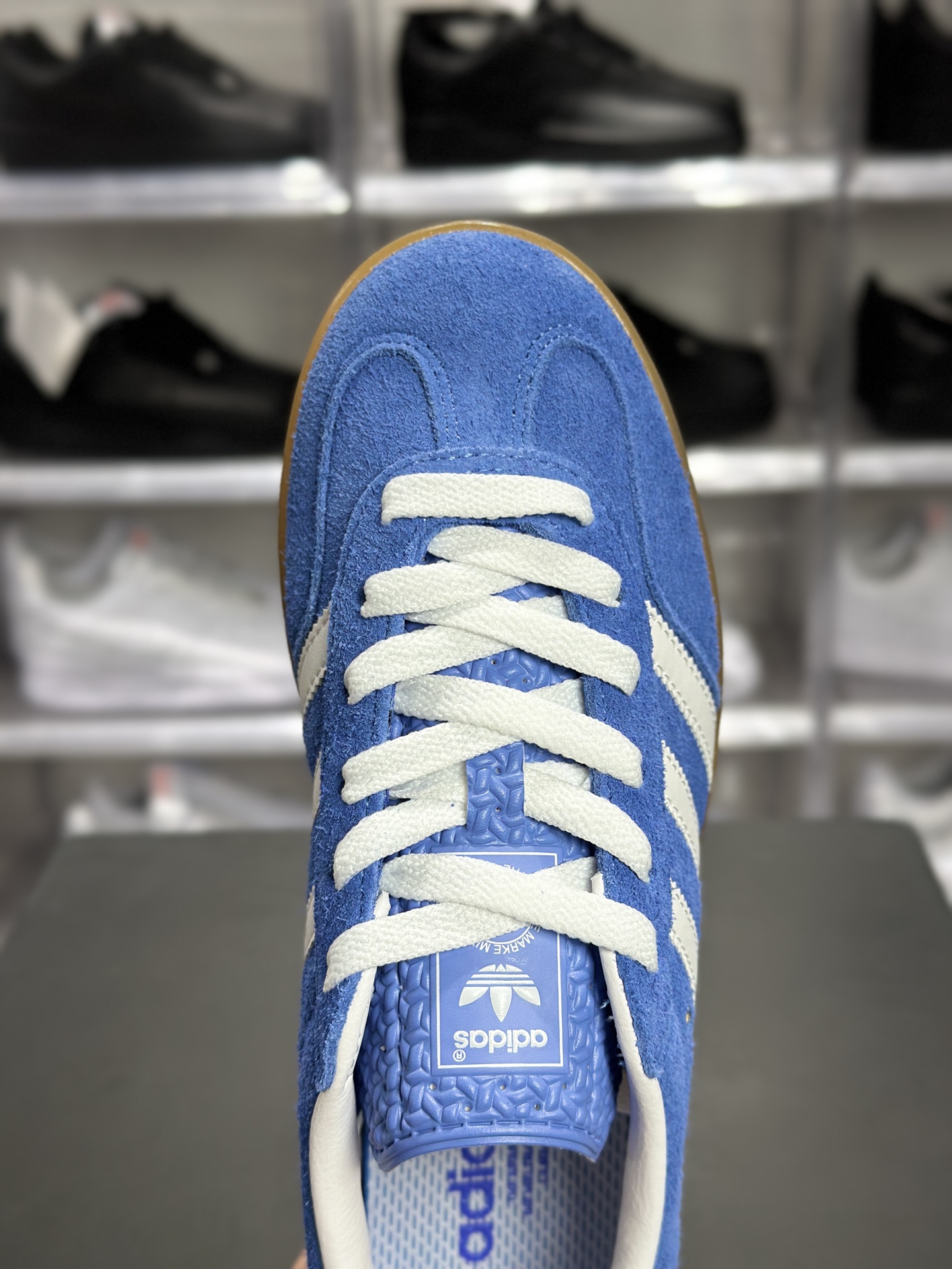 220 adidas Gazelle Indoor W 蓝白配色复古风板鞋 HQ8717