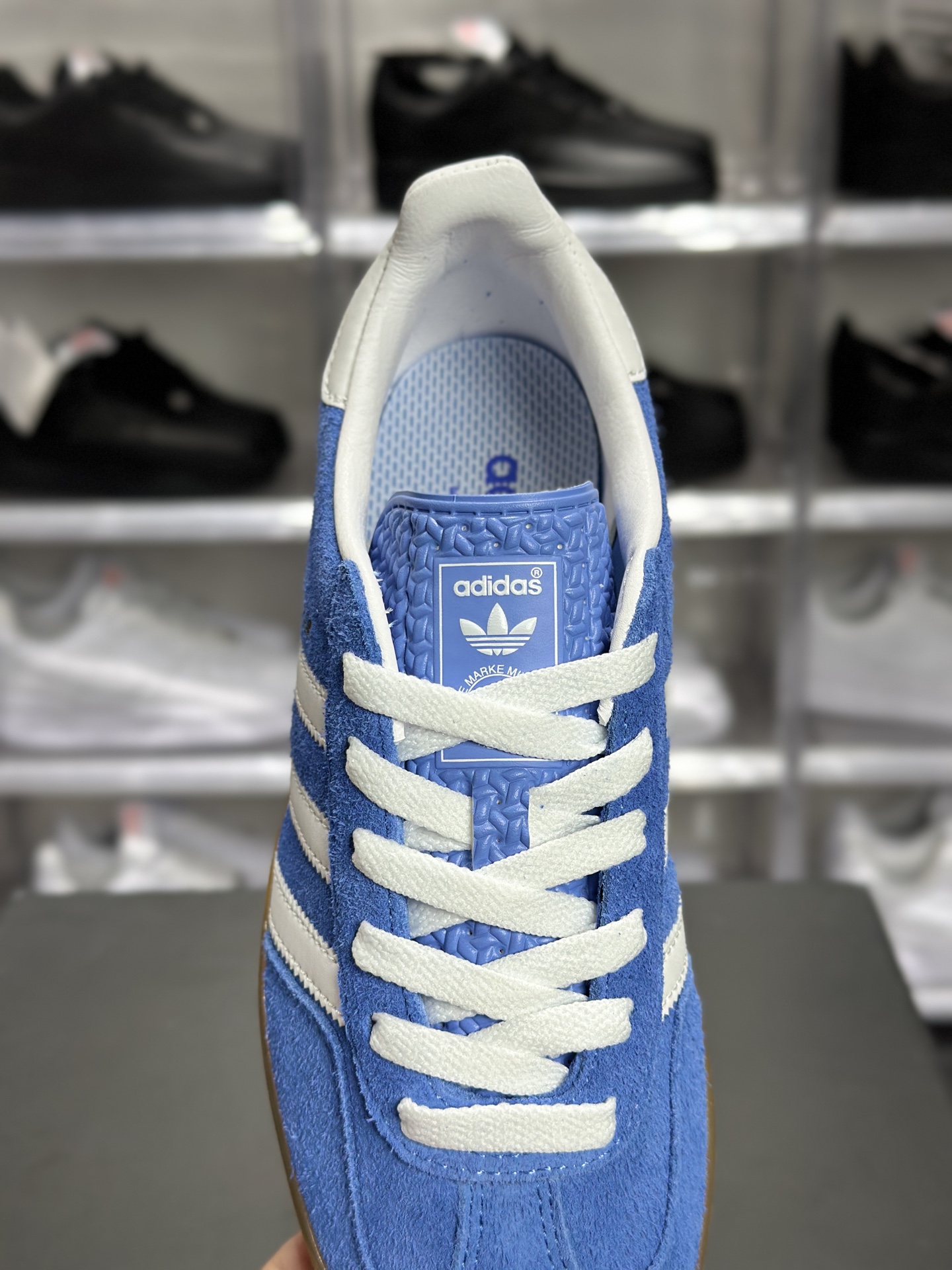 220 adidas Gazelle Indoor W 蓝白配色复古风板鞋 HQ8717