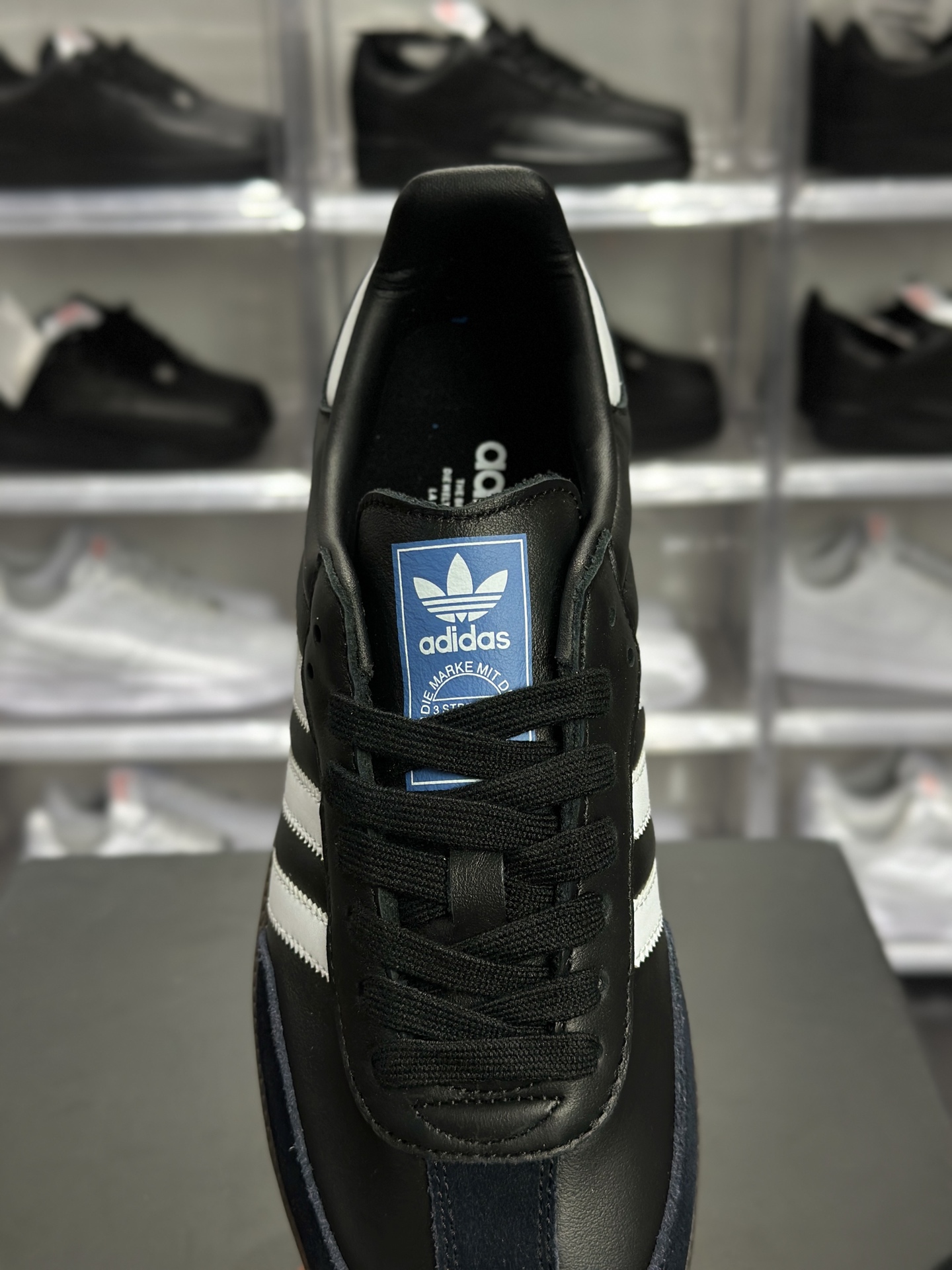 240 adidas Samba 黑白色 复古德训鞋 B75807