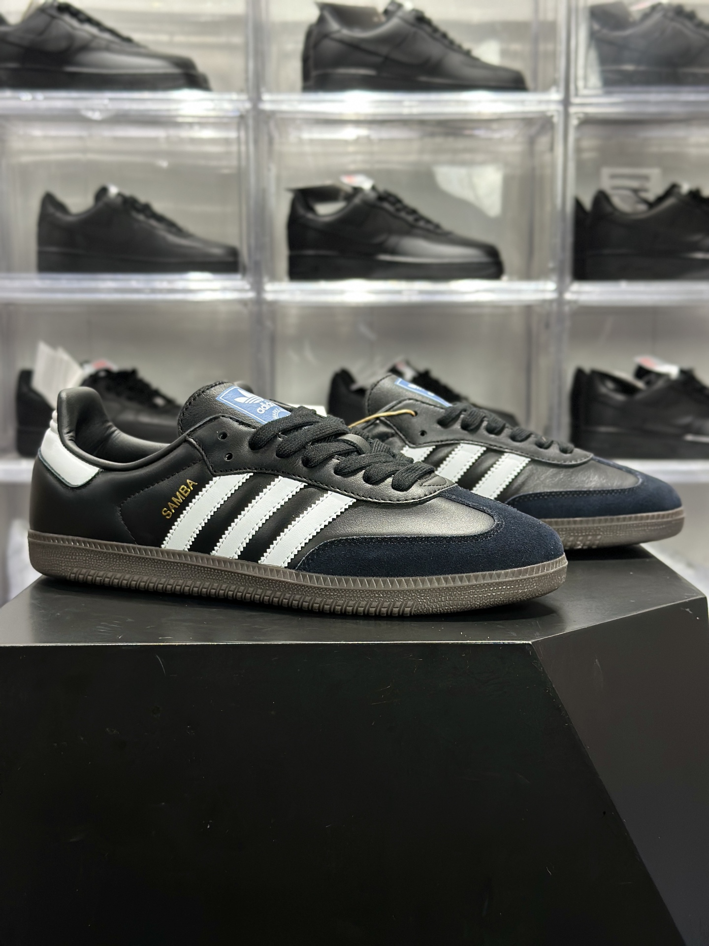 240 adidas Samba 黑白色 复古德训鞋 B75807