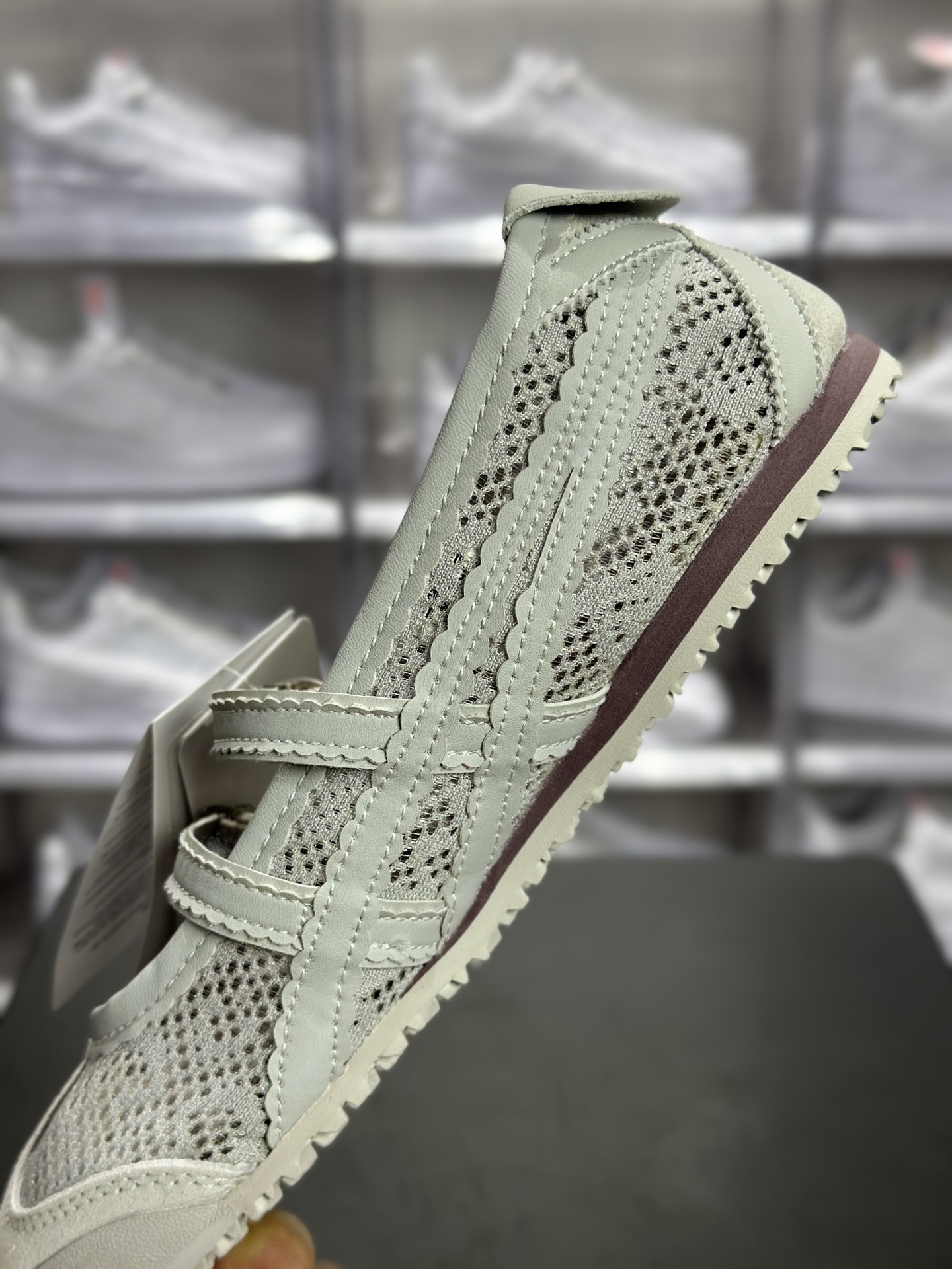 Onitsuka Tiger(鬼冢虎)Mexico 66 TGRS 网面玛丽珍鞋 1182A705-020 Onitsuka Tiger(鬼冢虎)Mexico 66 TGRS 网面玛丽珍鞋 1182A705-020