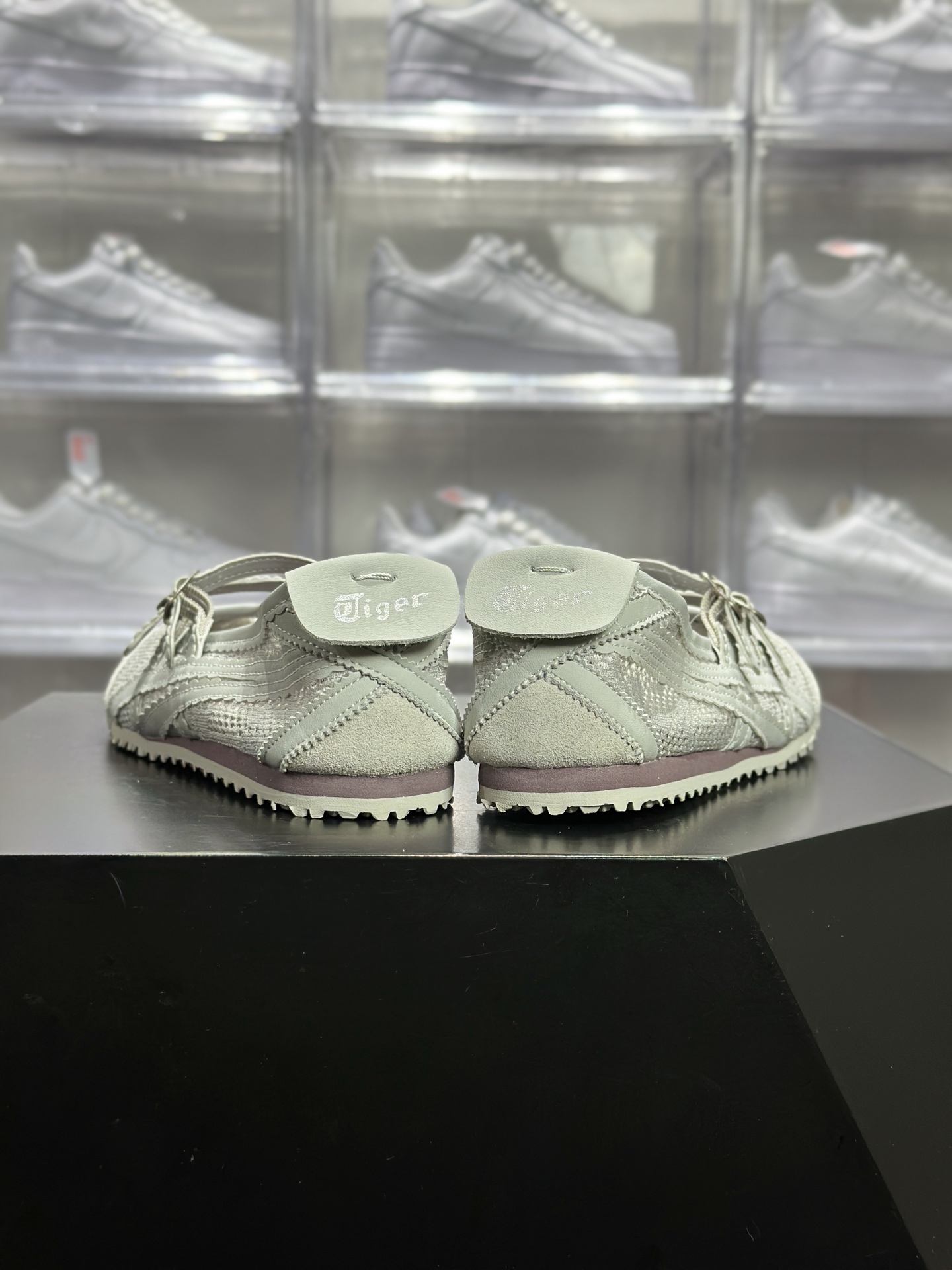 Onitsuka Tiger(鬼冢虎)Mexico 66 TGRS 网面玛丽珍鞋 1182A705-020 Onitsuka Tiger(鬼冢虎)Mexico 66 TGRS 网面玛丽珍鞋 1182A705-020