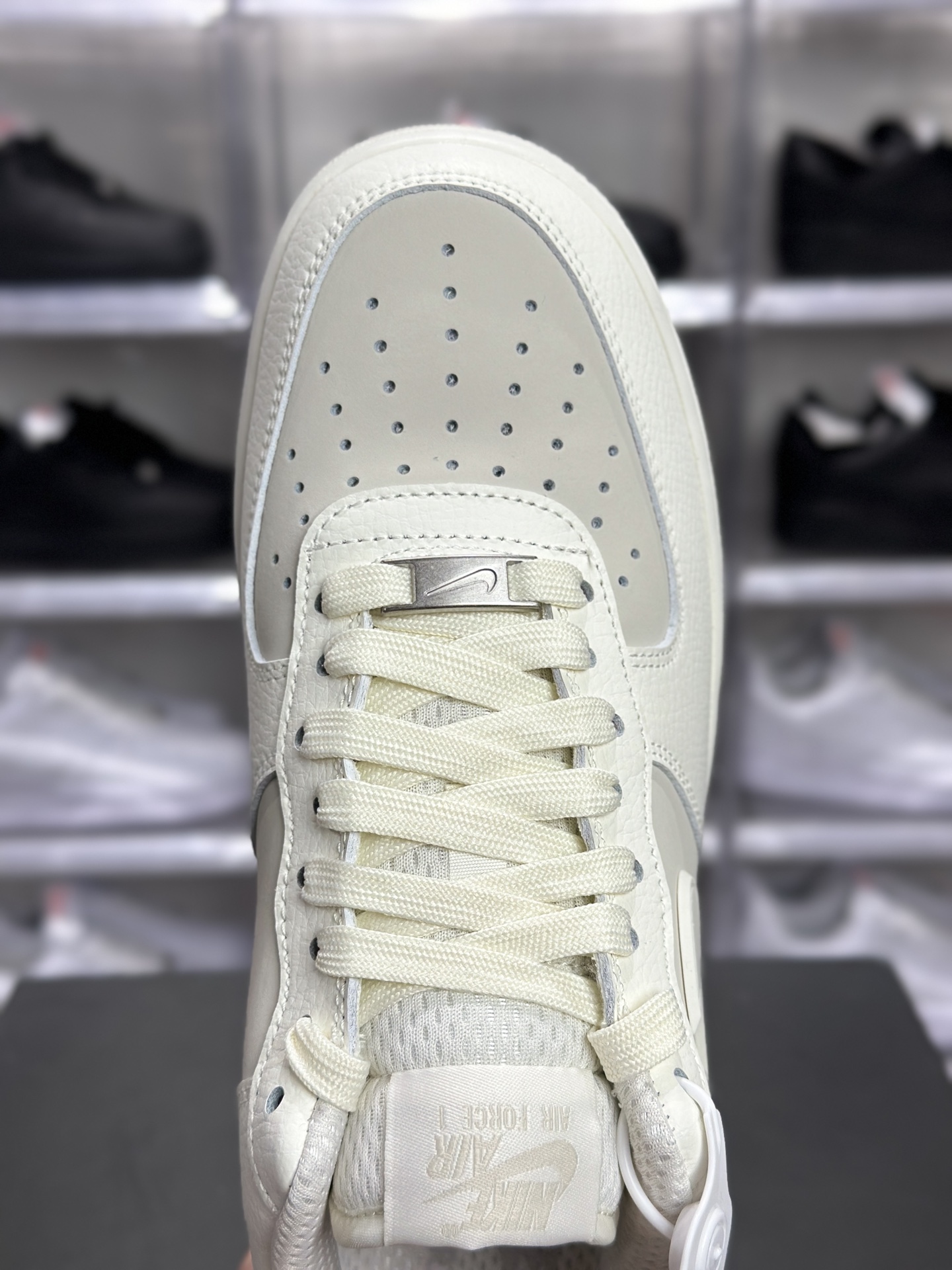 Nike Air Force 1 '07 LV8(空军一号) 俗称 “米白灰” 空军 是一双自带温柔氛围感的经典板鞋 IR1475-133-Top High Quatity Cheap Sneakers Fashion Clothing Clothes Bags handbags Shoes of all Brand wholesale With The best Quality And Beautiful Price from China Factory Chinese suppliers wholesaler seller Nike Air Force 1 '07 LV8(空军一号) 俗称 “米白灰” 空军 是一双自带温柔氛围感的经典板鞋 IR1475-133