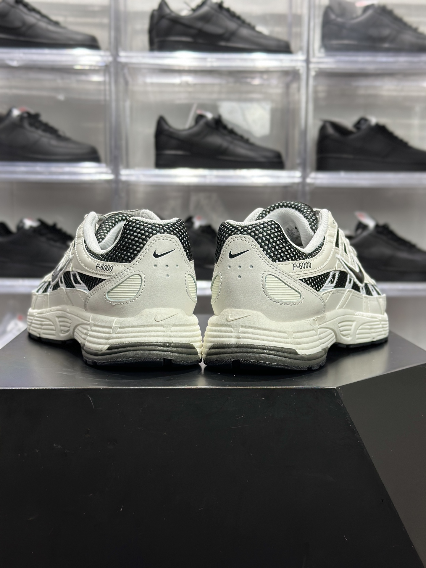 Nike P-6000 米黑白款 俗称 “P6000” 是一双自带复古 Y2K 氛围的老爹鞋 IO8711-101-Top High Quatity Cheap Sneakers Fashion Clothing Clothes Bags handbags Shoes of all Brand wholesale With The best Quality And Beautiful Price from China Factory Chinese suppliers wholesaler seller Nike P-6000 米黑白款 俗称 “P6000” 是一双自带复古 Y2K 氛围的老爹鞋 IO8711-101