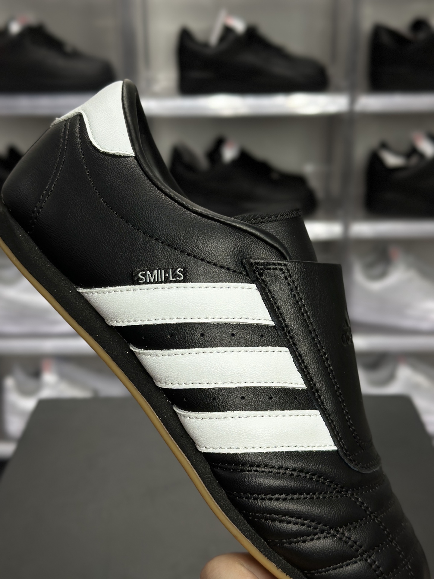 adidas Taekwondo M(跆拳道鞋) 是一双自带韩系复古氛围的懒人休闲鞋 JQ4775-Top High Quatity Cheap Sneakers Fashion Clothing Clothes Bags handbags Shoes of all Brand wholesale With The best Quality And Beautiful Price from China Factory Chinese suppliers wholesaler seller adidas Taekwondo M(跆拳道鞋) 是一双自带韩系复古氛围的懒人休闲鞋 JQ4775