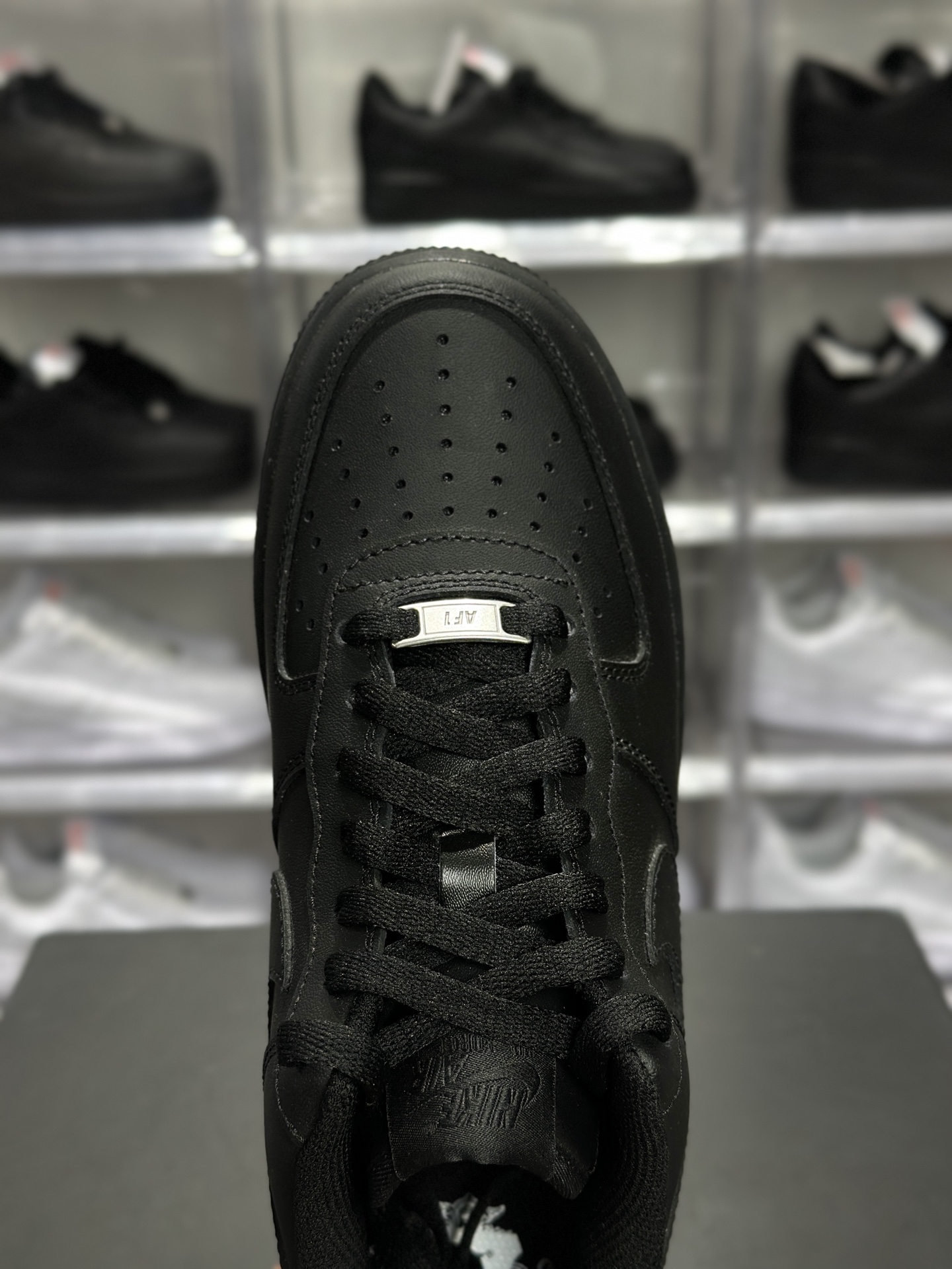 黑武士空军一号 CW2288-001 Nike Air Force 1 Low 黑武士 经典全黑配色-Top High Quatity Cheap Sneakers Fashion Clothing Clothes Bags handbags Shoes of all Brand wholesale With The best Quality And Beautiful Price from China Factory Chinese suppliers wholesaler seller 黑武士空军一号 CW2288-001 Nike Air Force 1 Low 黑武士 经典全黑配色
