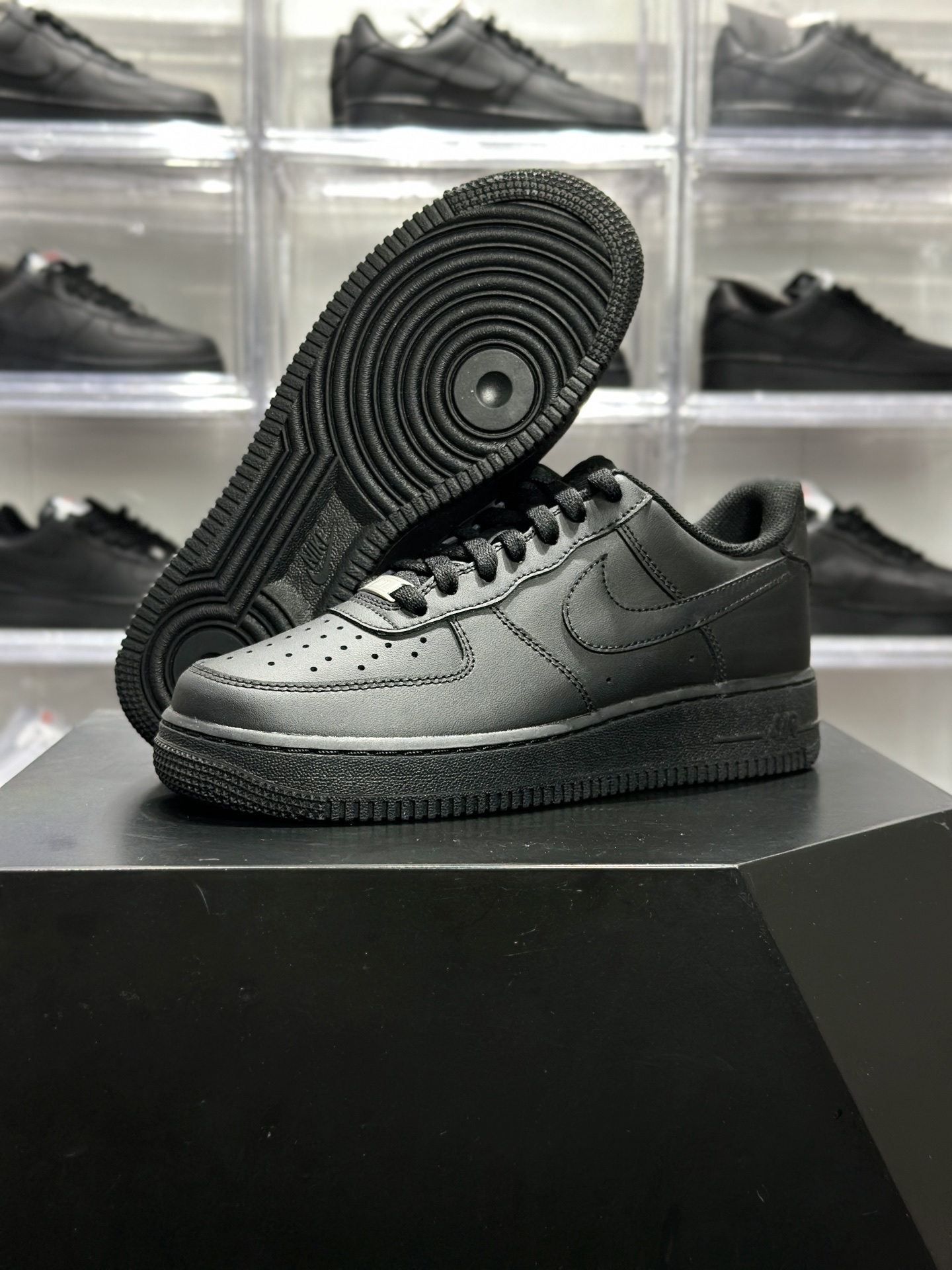 黑武士空军一号 CW2288-001 Nike Air Force 1 Low 黑武士 经典全黑配色-Top High Quatity Cheap Sneakers Fashion Clothing Clothes Bags handbags Shoes of all Brand wholesale With The best Quality And Beautiful Price from China Factory Chinese suppliers wholesaler seller 黑武士空军一号 CW2288-001 Nike Air Force 1 Low 黑武士 经典全黑配色