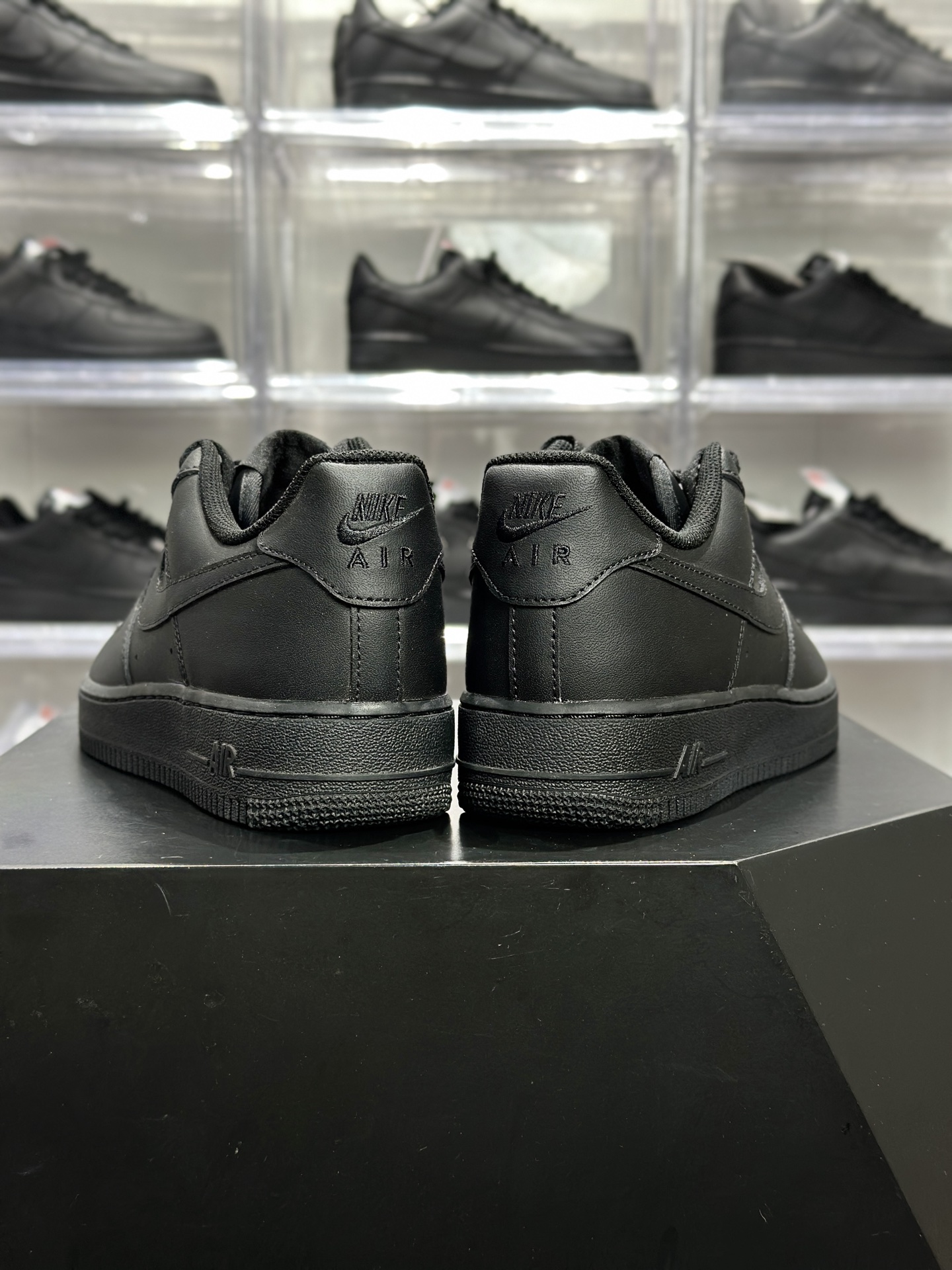 黑武士空军一号 CW2288-001 Nike Air Force 1 Low 黑武士 经典全黑配色-Top High Quatity Cheap Sneakers Fashion Clothing Clothes Bags handbags Shoes of all Brand wholesale With The best Quality And Beautiful Price from China Factory Chinese suppliers wholesaler seller 黑武士空军一号 CW2288-001 Nike Air Force 1 Low 黑武士 经典全黑配色