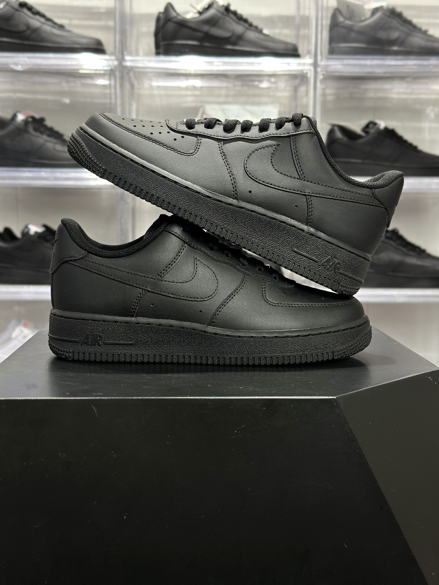 黑武士空军一号 CW2288-001 Nike Air Force 1 Low 黑武士 经典全黑配色-Top High Quatity Cheap Sneakers Fashion Clothing Clothes Bags handbags Shoes of all Brand wholesale With The best Quality And Beautiful Price from China Factory Chinese suppliers wholesaler seller 黑武士空军一号 CW2288-001 Nike Air Force 1 Low 黑武士 经典全黑配色