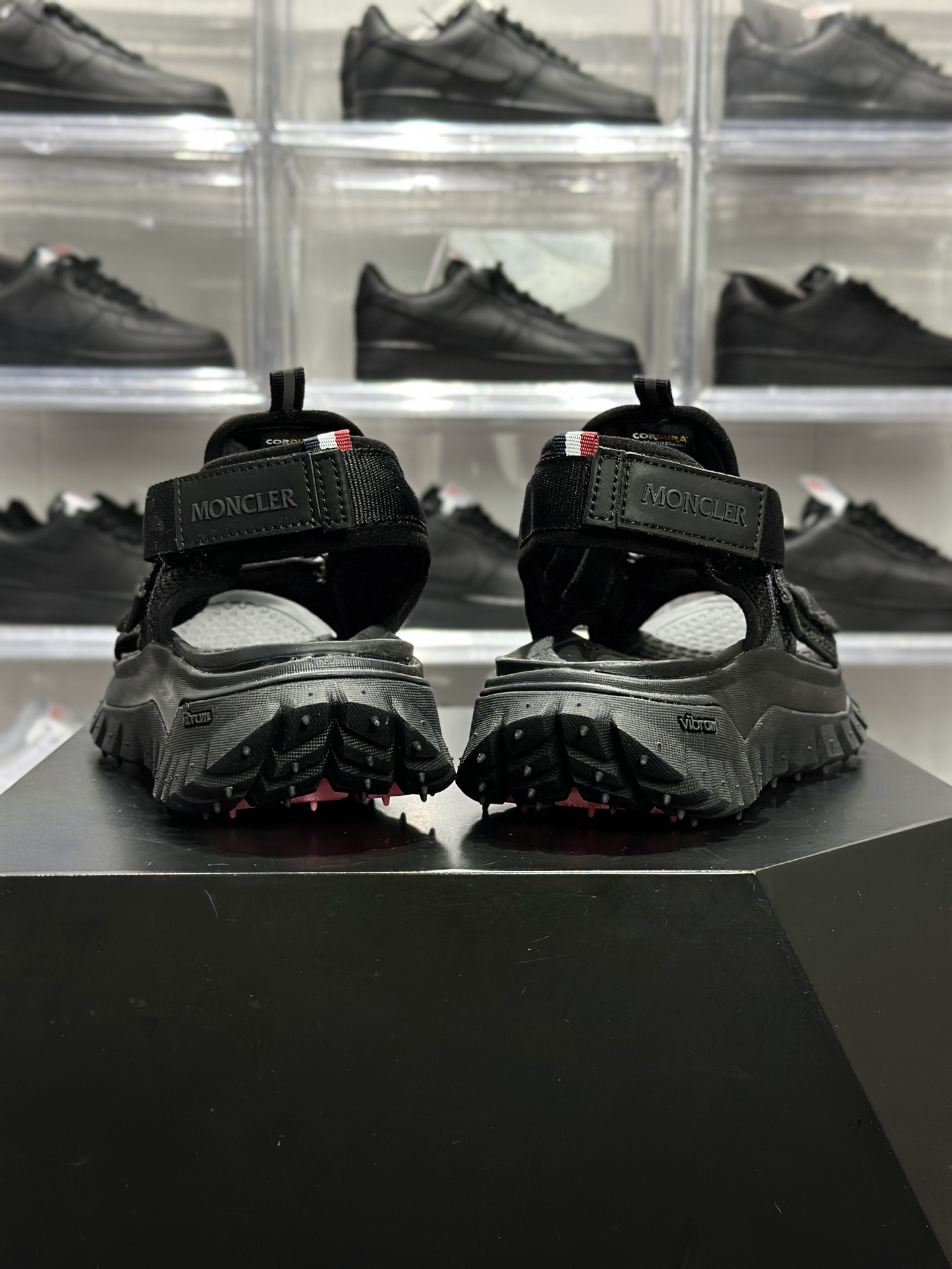 Moncler Trailgrip Vela 蒙口 户外机能凉鞋-Top High Quatity Cheap Sneakers Fashion Clothing Clothes Bags handbags Shoes of all Brand wholesale With The best Quality And Beautiful Price from China Factory Chinese suppliers wholesaler seller Moncler Trailgrip Vela 蒙口 户外机能凉鞋
