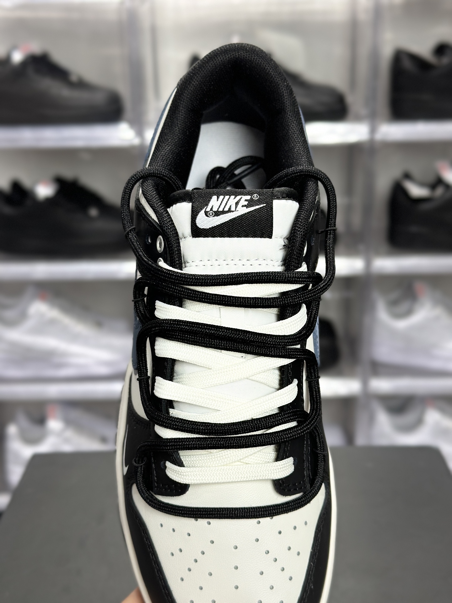 Nike Dunk Low「黑白蓝 Remake」定制款 BB0620-122