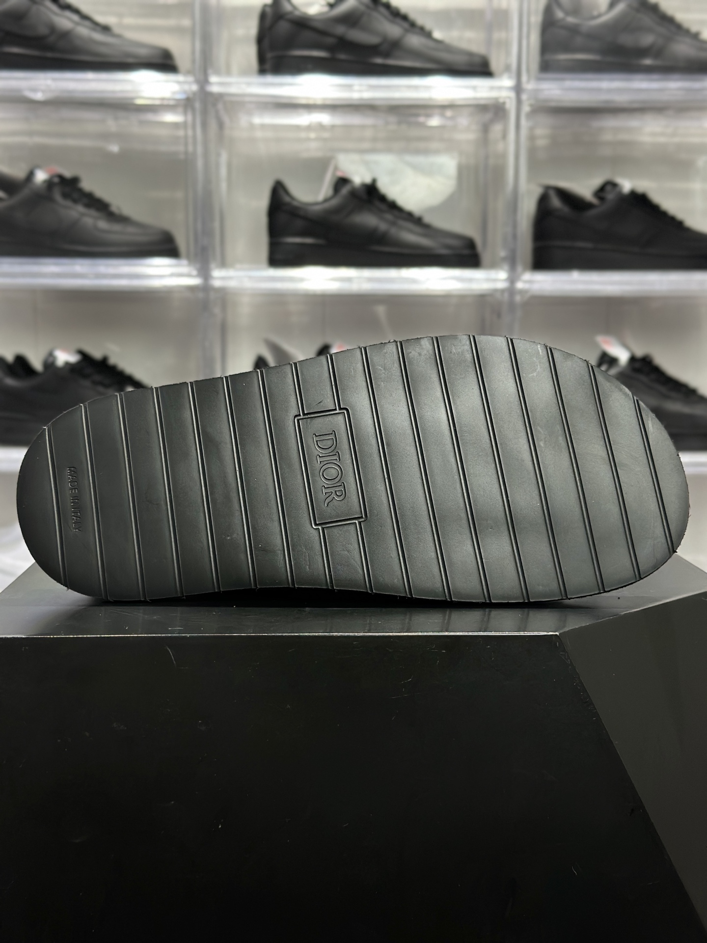 Dior 迪奥 金属扣一字拖 黑色-Top High Quatity Cheap Sneakers Fashion Clothing Clothes Bags handbags Shoes of all Brand wholesale With The best Quality And Beautiful Price from China Factory Chinese suppliers wholesaler seller Dior 迪奥 金属扣一字拖 黑色