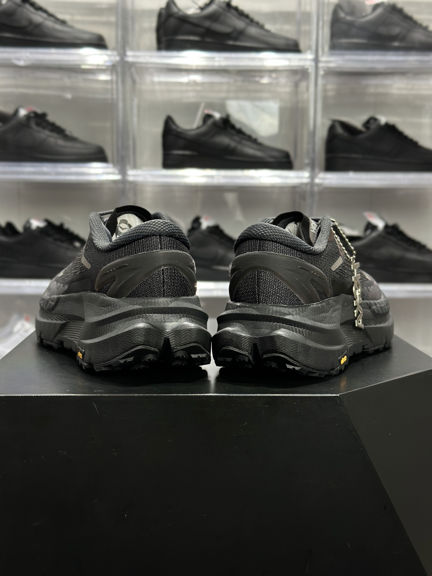 HOKA Mafate X J.L.-A.L. “马法特 联名款户外跑鞋 黑色 1175208-Top High Quatity Cheap Sneakers Fashion Clothing Clothes Bags handbags Shoes of all Brand wholesale With The best Quality And Beautiful Price from China Factory Chinese suppliers wholesaler seller HOKA Mafate X J.L.-A.L. “马法特 联名款户外跑鞋 黑色 1175208