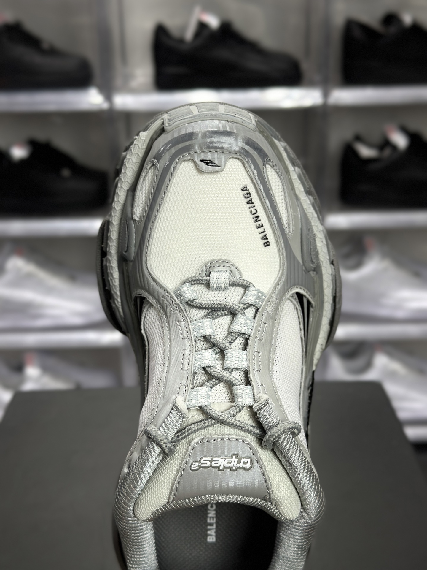 权威实拍 2O626666 新货Balenciaga Triple S 2 代 巴黎世家厚底老爹鞋 渐变灰 865851-Top High Quatity Cheap Sneakers Fashion Clothing Clothes Bags handbags Shoes of all Brand wholesale With The best Quality And Beautiful Price from China Factory Chinese suppliers wholesaler seller 权威实拍 2O626666 新货Balenciaga Triple S 2 代 巴黎世家厚底老爹鞋 渐变灰 865851