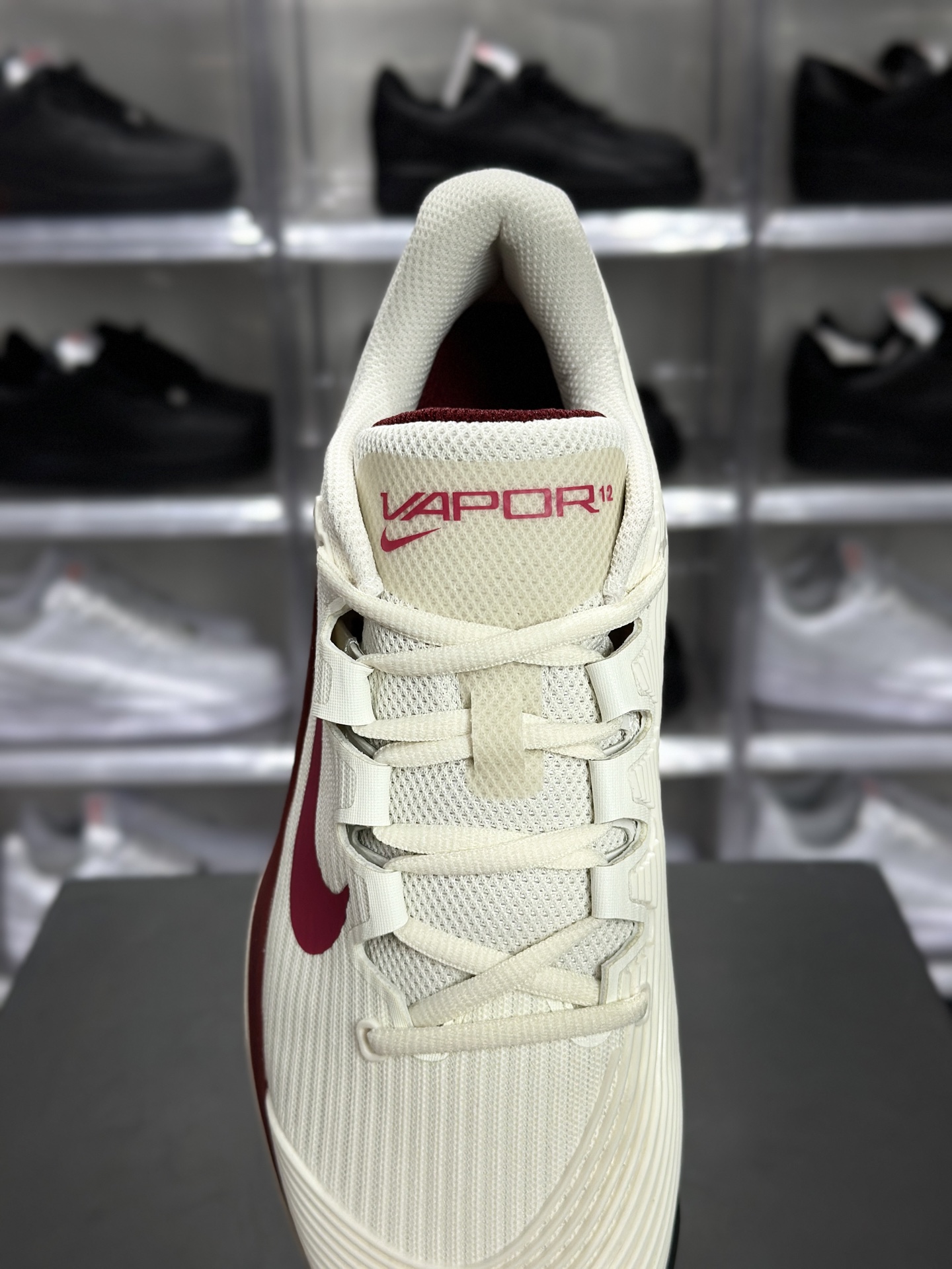 权威实拍 LHS626667 新货耐克 Nike Zoom Vapor 12 网球鞋米白 酒红 FV5554-104