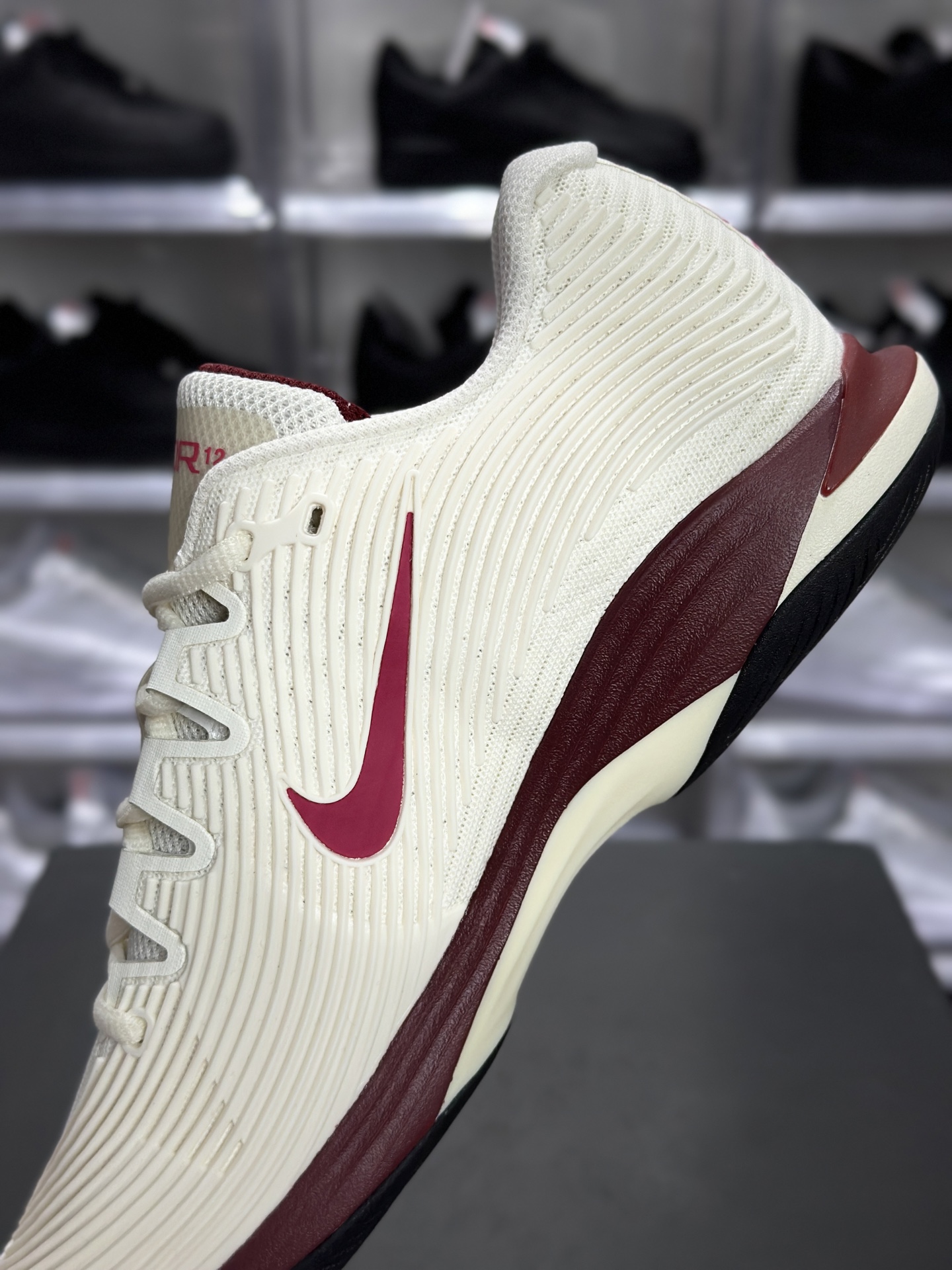 权威实拍 LHS626667 新货耐克 Nike Zoom Vapor 12 网球鞋米白 酒红 FV5554-104