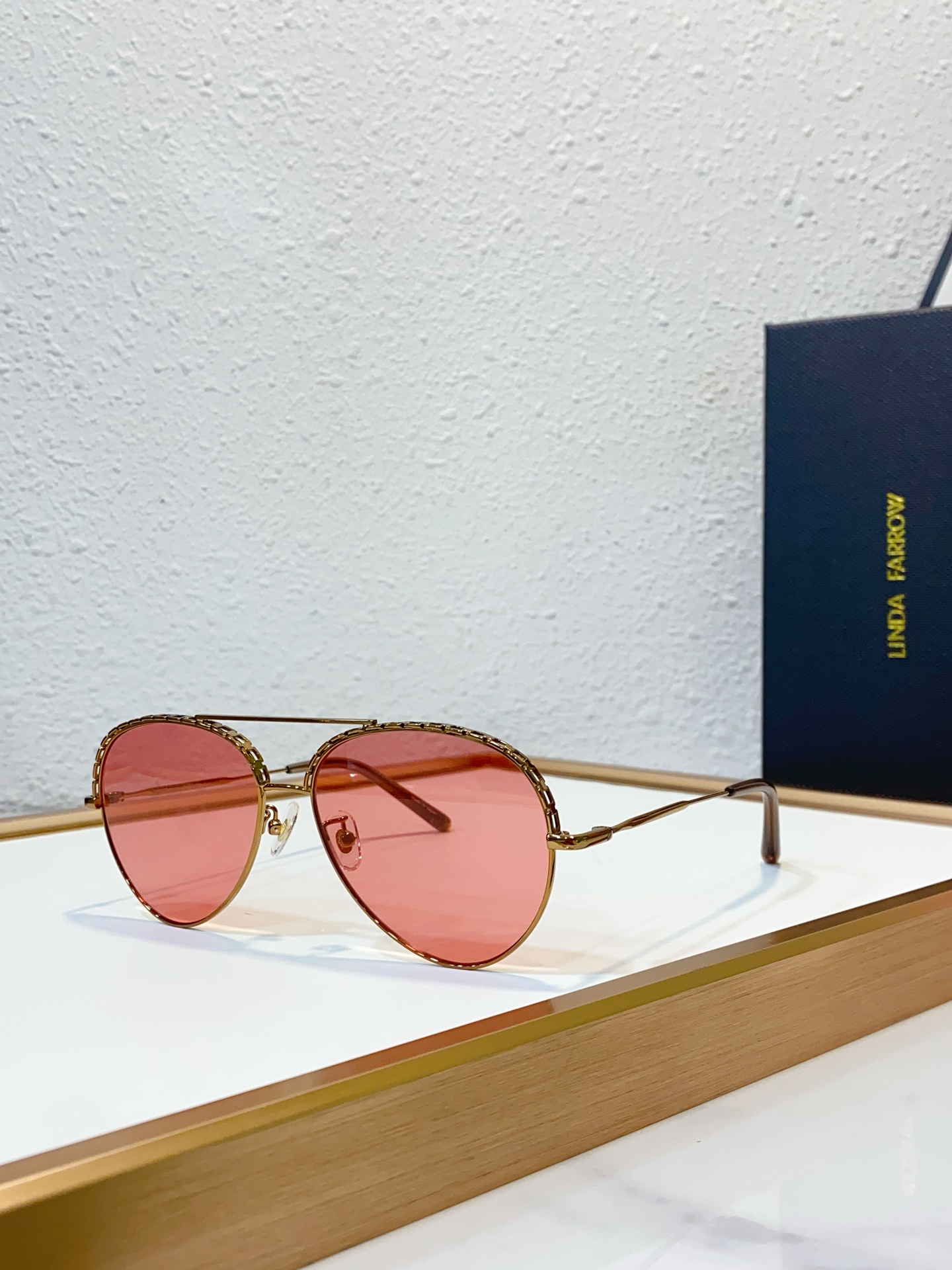 NO:268620,Linda Farro*MATTHEW WILLIAMSONMODELMW273SIZE: 60-Port 15-Glasses Sunglasses Sunglasses, Glasses19860909Linda Farro*MATTHEW WILLIAMSONMODELMW273SIZE:60口15-眼镜墨镜太阳镜,眼镜,glasses