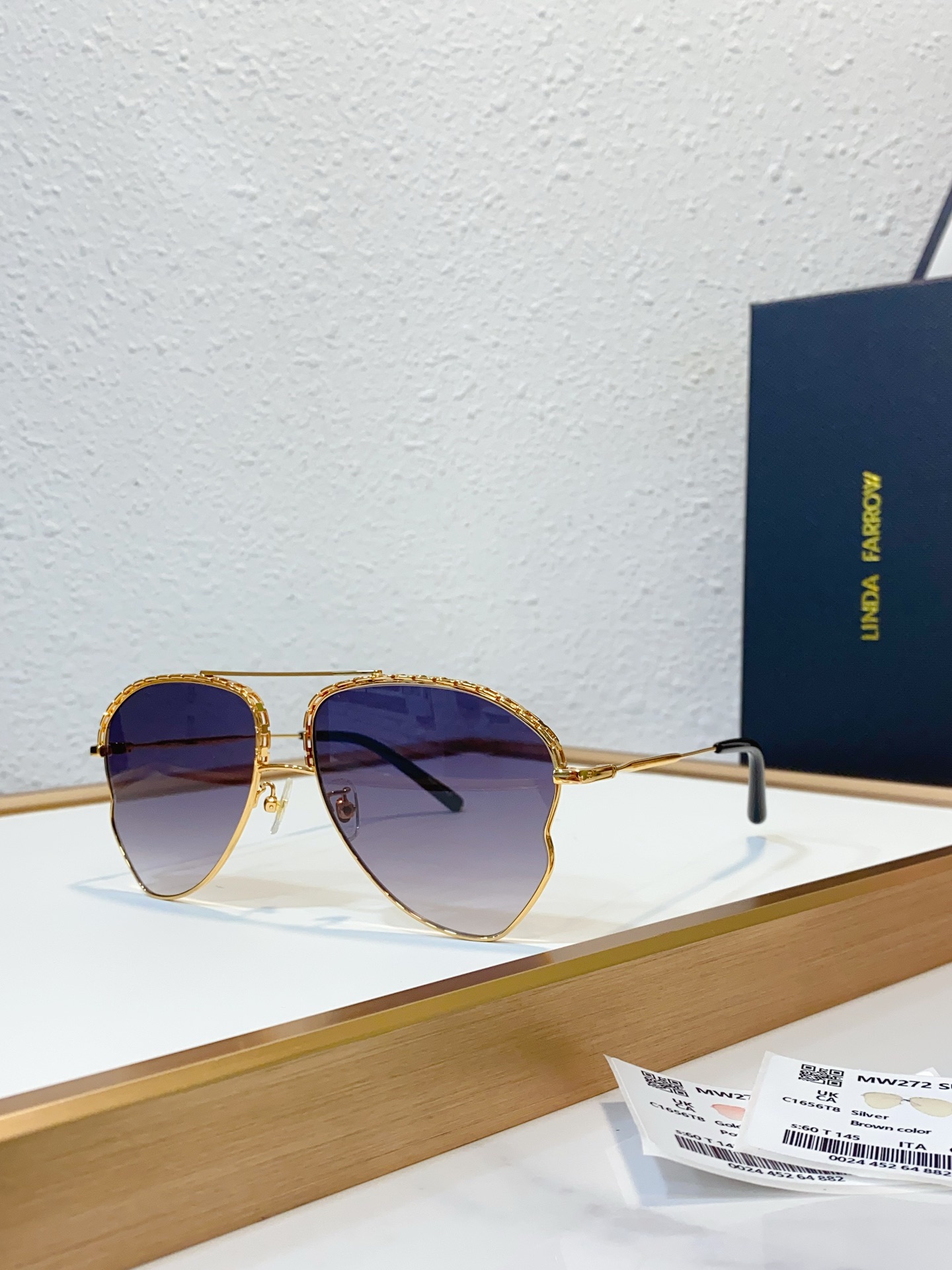 NO:268624,Linda Farro*MATTHEW WILLIAMSONMODELMW272SIZE: 60-Port 15-Glasses Sunglasses Sunglasses, Glasses19860909Linda Farro*MATTHEW WILLIAMSONMODELMW272SIZE:60口15-眼镜墨镜太阳镜,眼镜,glasses