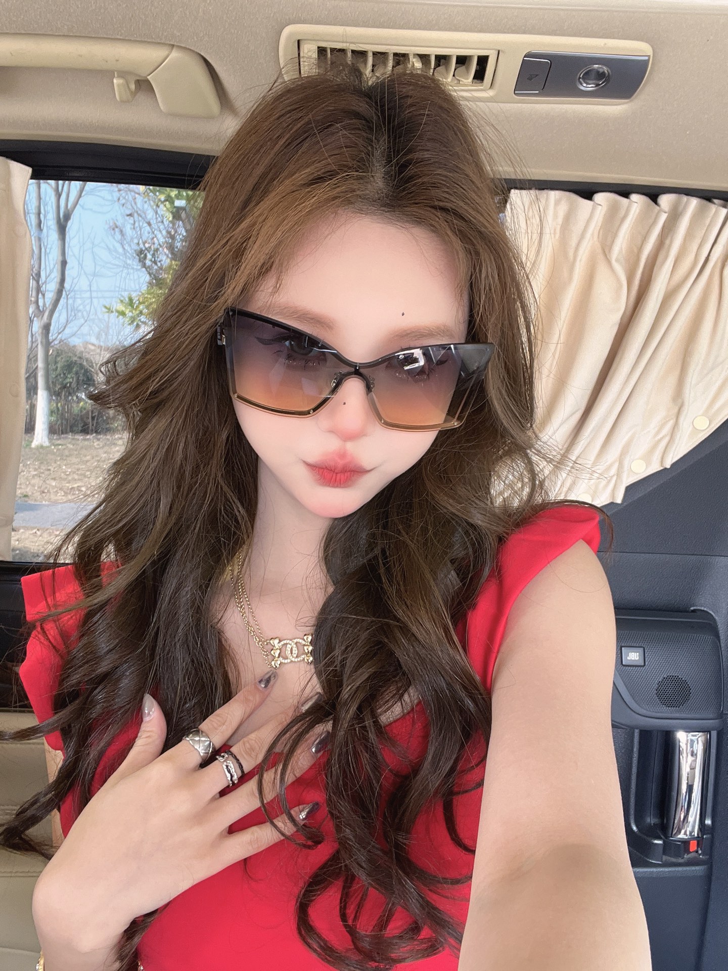 ☀Ysl潮人排队〰️  🕶️SL M121F 2025上新咯
凹造型绝了 炫酷大猫眼🐱
Size：53-