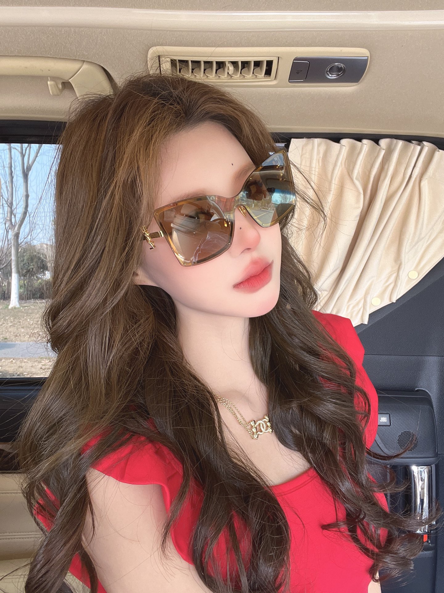 ☀Ysl潮人排队〰️  🕶️SL M121F 2025上新咯
凹造型绝了 炫酷大猫眼🐱
Size：53-