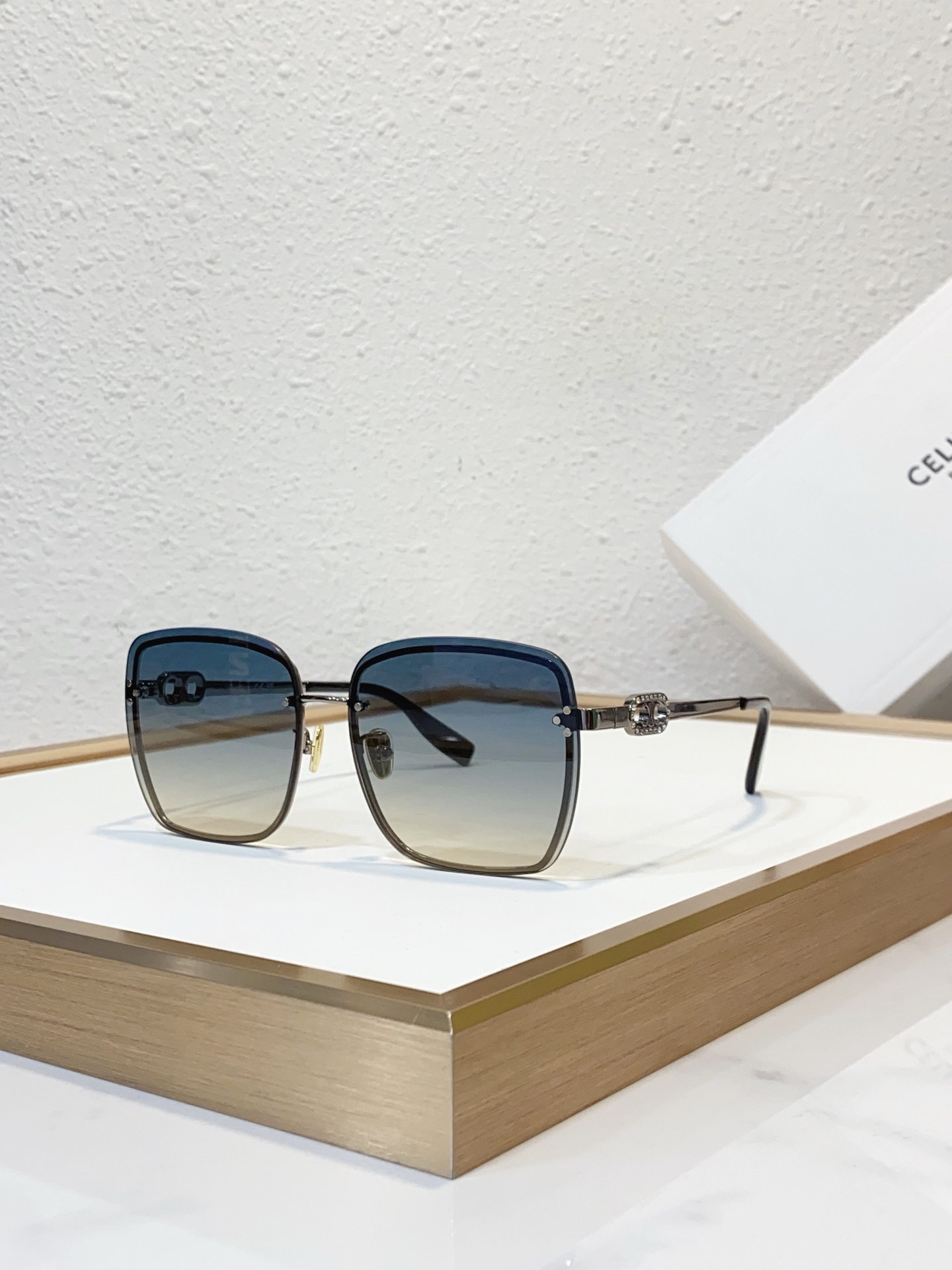 NO:242225,CELIN*MODEL:CL52223SIZE:62-mouth 16-glasses sunglasses, glasses, christian louboutin, celine19860909CELIN*MODEL:CL52223SIZE:62口16-眼镜墨镜太阳镜,眼镜,christian louboutin,celine,glasses