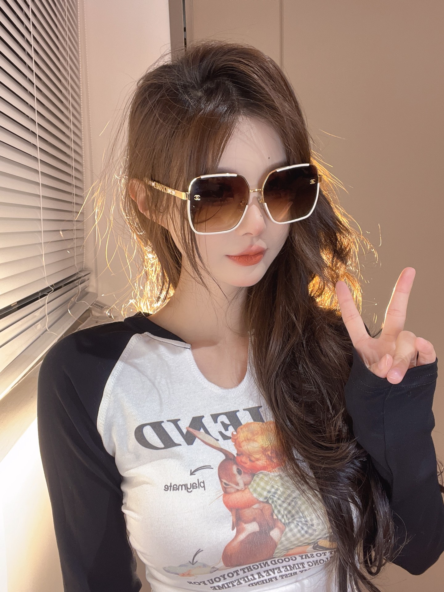  CHANE*香奶奶
大框设计 日常又时髦
 Model  CH7989 
 Size： 54-15-1