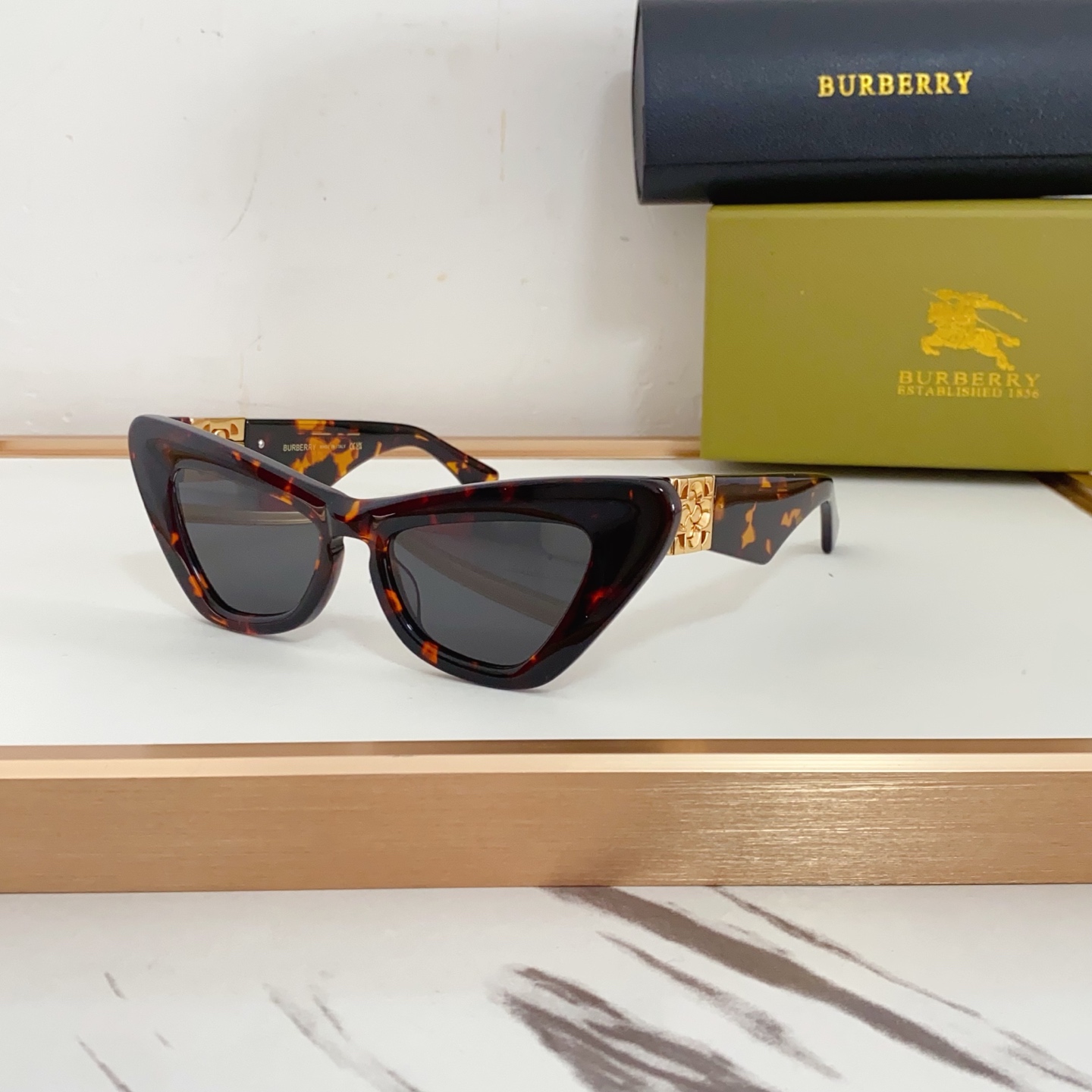 NO:242713,BURBERR* MODELBE4421U SIZE51 18- Glasses sunglasses, glasses, burberry19860909BURBERR* MODELBE4421U SIZE51口18- 眼镜墨镜太阳镜,眼镜,burberry,glasses