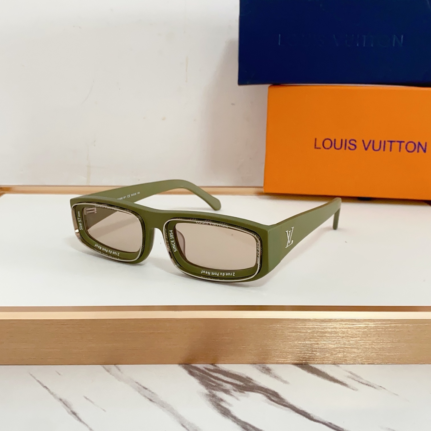 NO:242725,LOUIS VUITTO*MODELZ2388ESIZE57 port 16-～～ glasses sunglasses, glasses, louis vuitton19860909LOUIS VUITTO*MODELZ2388ESIZE57口16-～～眼镜墨镜太阳镜,眼镜,louis vuitton,glasses