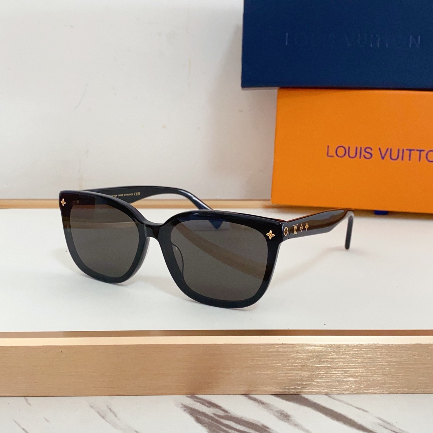 NO:243538,LOUIS VUITTO* MODELZ2136U SIZE56 port 19-143 glasses sunglasses sunglasses, glasses, louis vuitton19860909LOUIS VUITTO* MODELZ2136U SIZE56口19-143 眼镜墨镜太阳镜,眼镜,louis vuitton,glasses