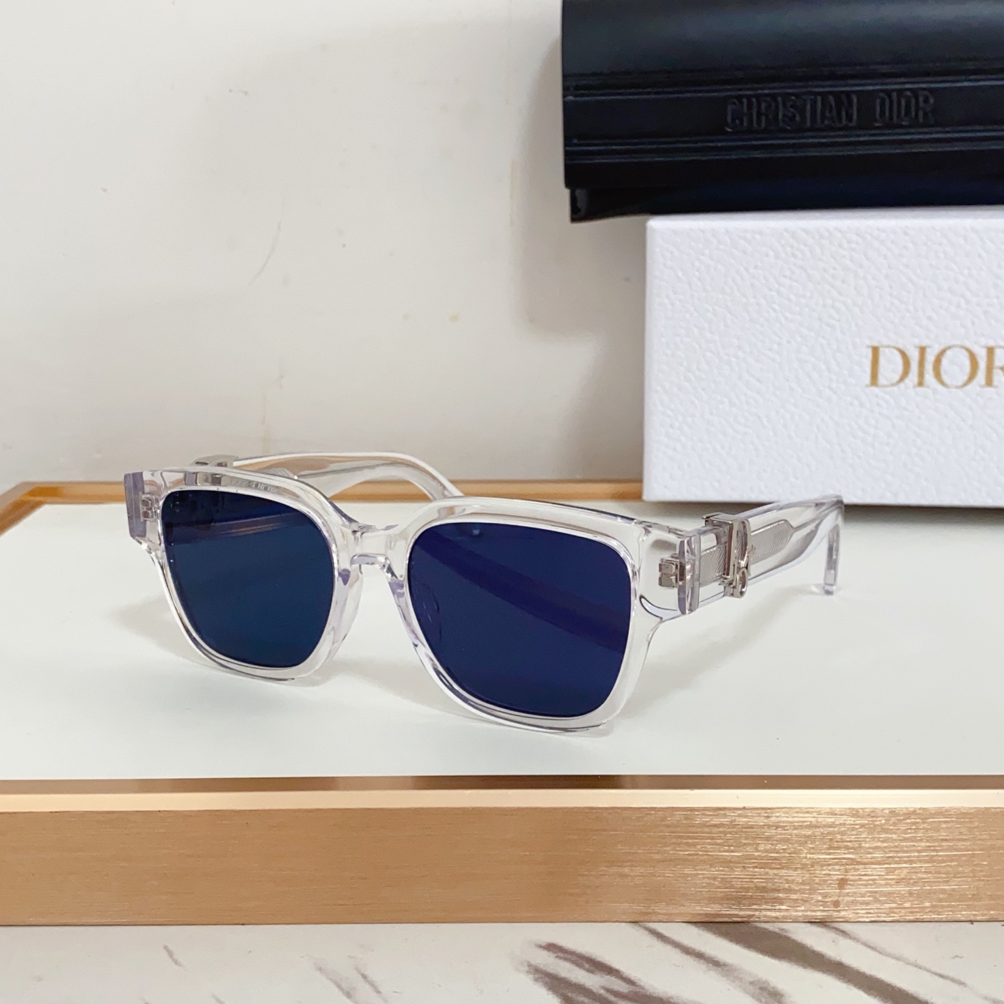 NO:243557,- DiorOblique S1F This classic Dior Oblique logo is carefully crafted with metal cladding. Mirror effect lenses are decorated with pixelated Oblique print SIZE53-hole 19-, glasses, sunglasses, sunglasses, glasses, dior19860909- DiorOblique S1F 此款采用金属覆层金属精心制作的经典 Dior Oblique 徽标.镜面效果镜片饰以像素化 Oblique 印花图案 SIZE53口19-,眼镜墨镜太阳镜,眼镜,dior,glasses
