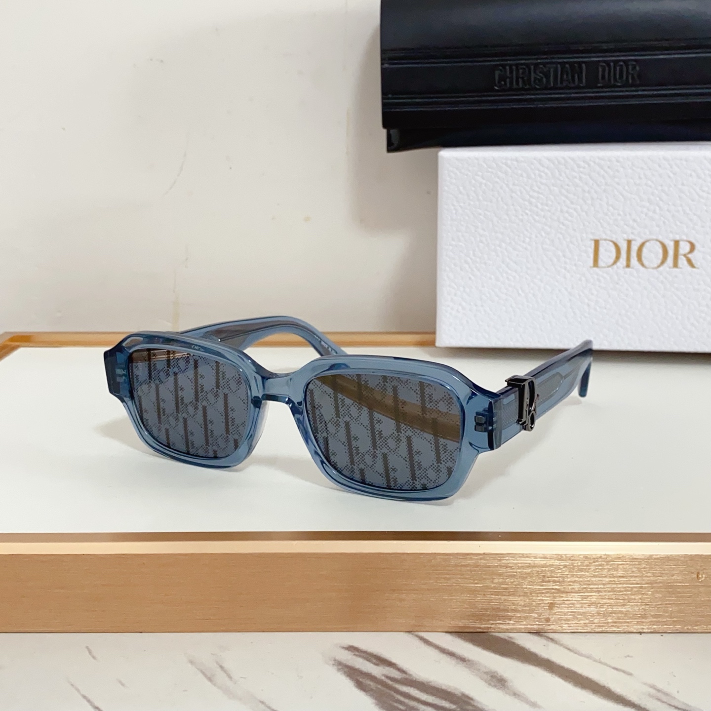 NO:243559,- DiorOblique S1I This classic Dior Oblique logo is carefully crafted from metal clad metal. Mirror effect lenses are decorated with pixelated Oblique print SIZE52-port 20-, glasses, sunglasses, sunglasses, glasses, dior19860909- DiorOblique S1I 此款采用金属覆层金属精心制作的经典 Dior Oblique 徽标.镜面效果镜片饰以像素化 Oblique 印花图案 SIZE52口20-,眼镜墨镜太阳镜,眼镜,dior,glasses