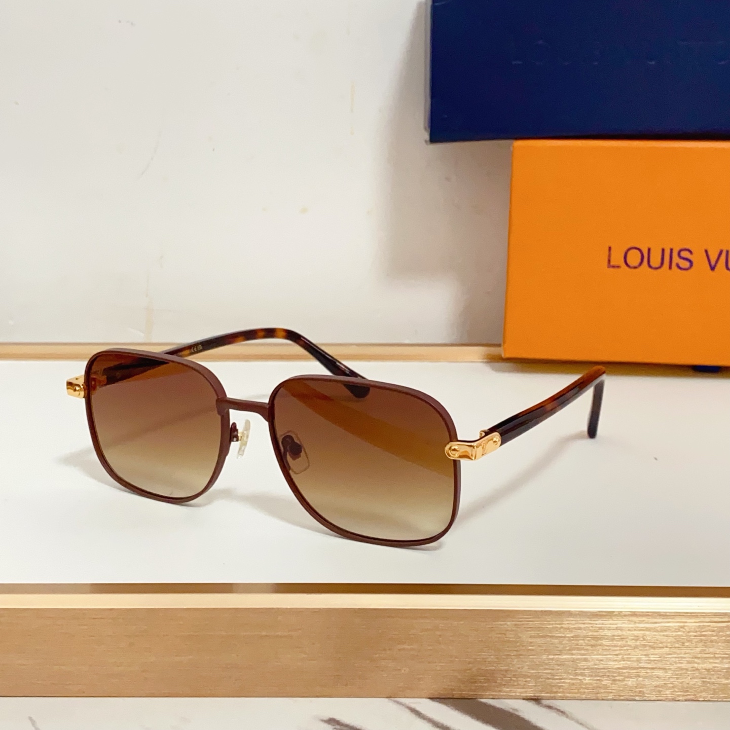 NO:247758,LOUIS VUITTON MODZ2045U Size57 17 glasses sunglasses sunglasses, glasses, louis vuitton19860909LOUIS VUITTON MODZ2045U Size57口17 眼镜墨镜太阳镜,眼镜,louis vuitton,glasses
