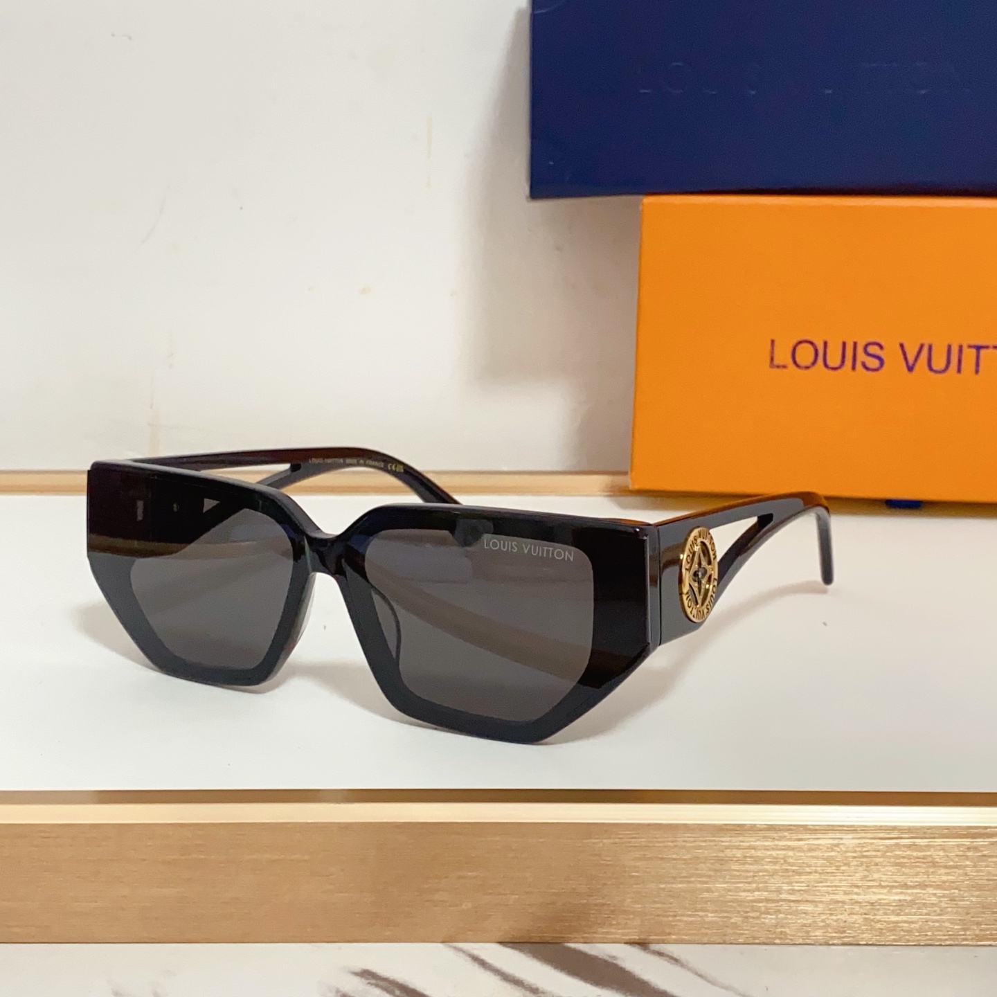 NO:247762,Louis Vuitto* MODELZ2004U Size: 67-mouth 12 glasses sunglasses sunglasses, glasses, louis vuitton19860909Louis Vuitto* MODELZ2004U Size:67口12 眼镜墨镜太阳镜,眼镜,louis vuitton,glasses